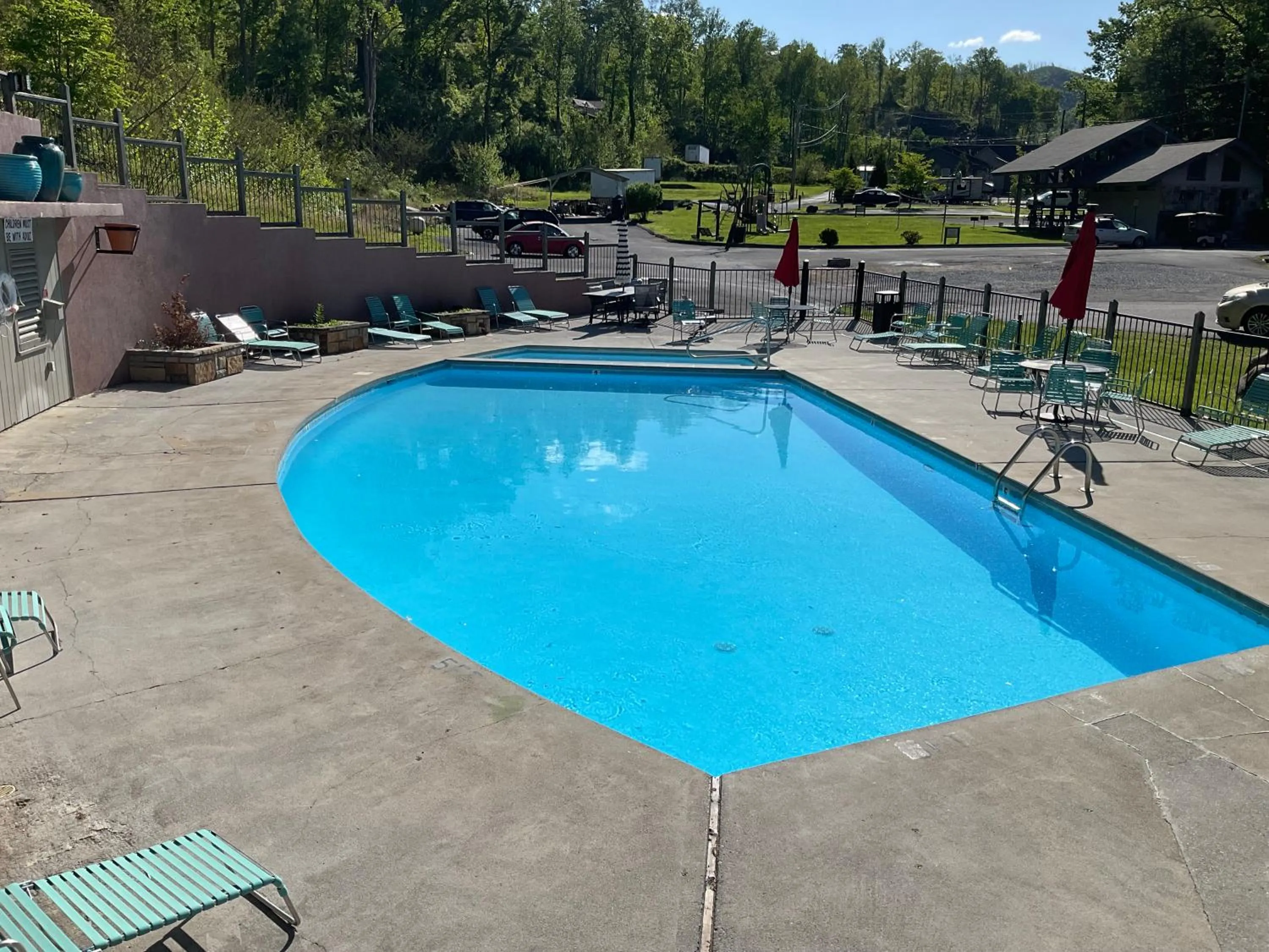 Pool view in Carr's Northside Hotel and Cottages
