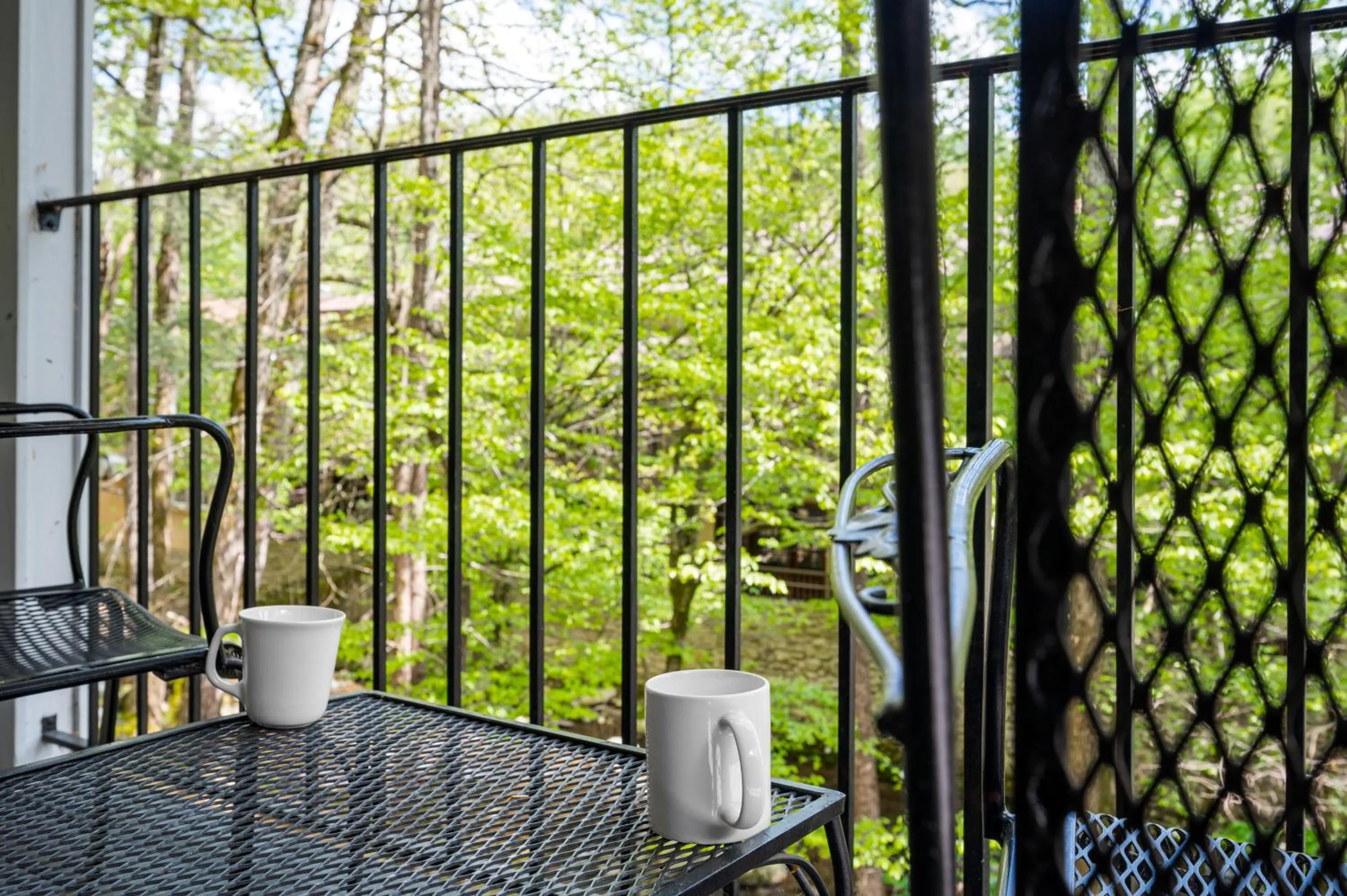 Carr's Northside Hotel and Cottages