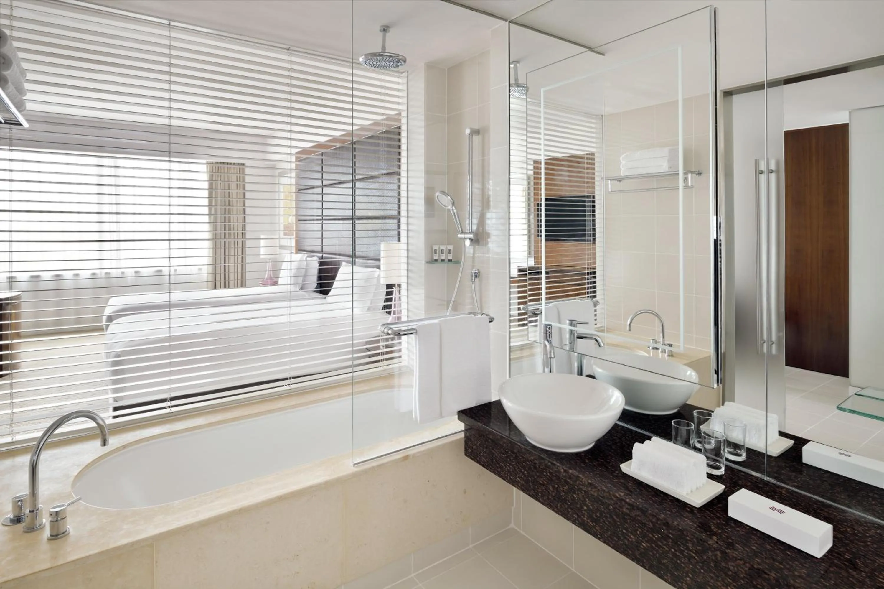 Bathroom in Crowne Plaza Dubai Festival City