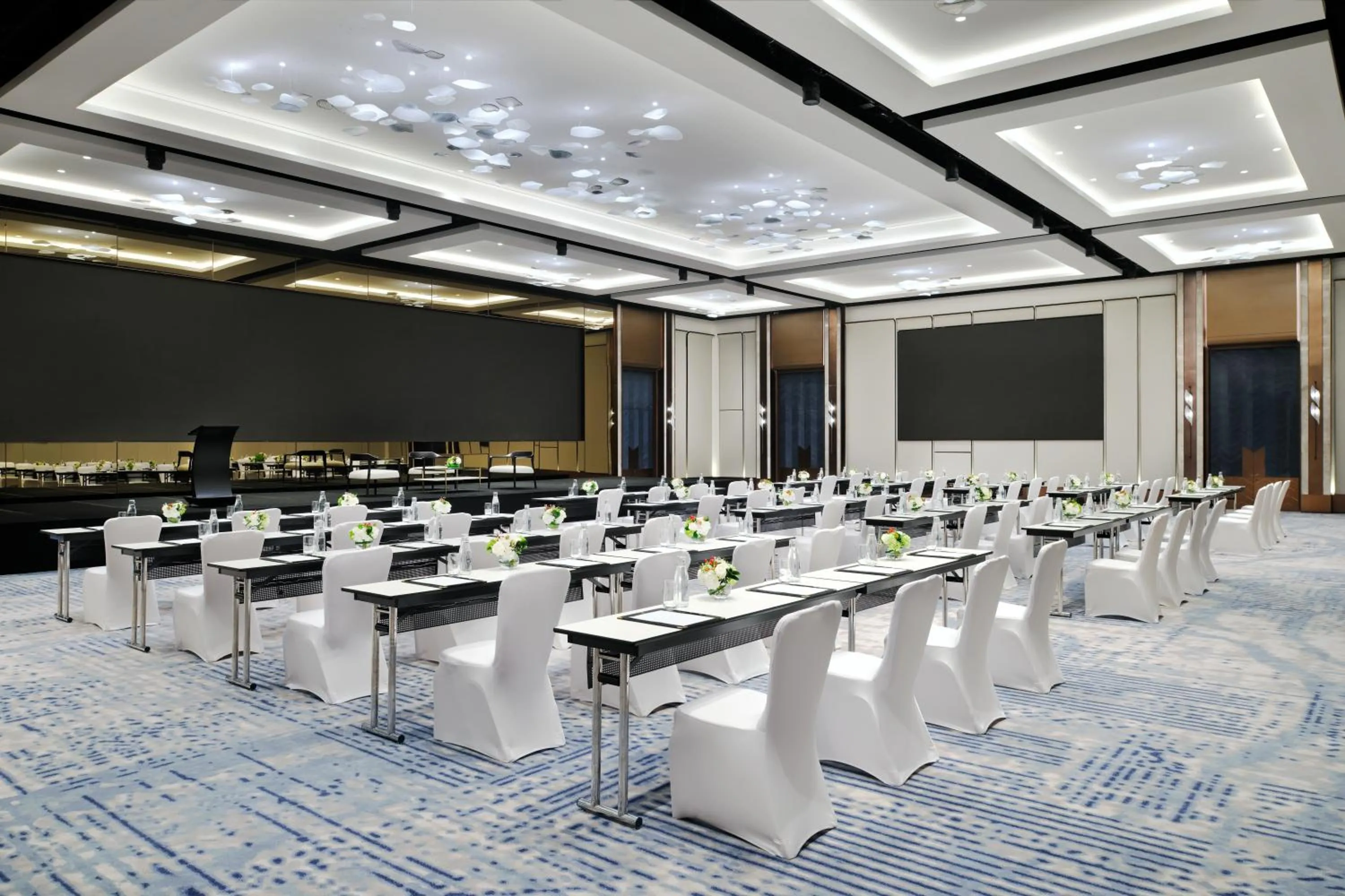 Meeting/conference room in Crowne Plaza Dubai Festival City