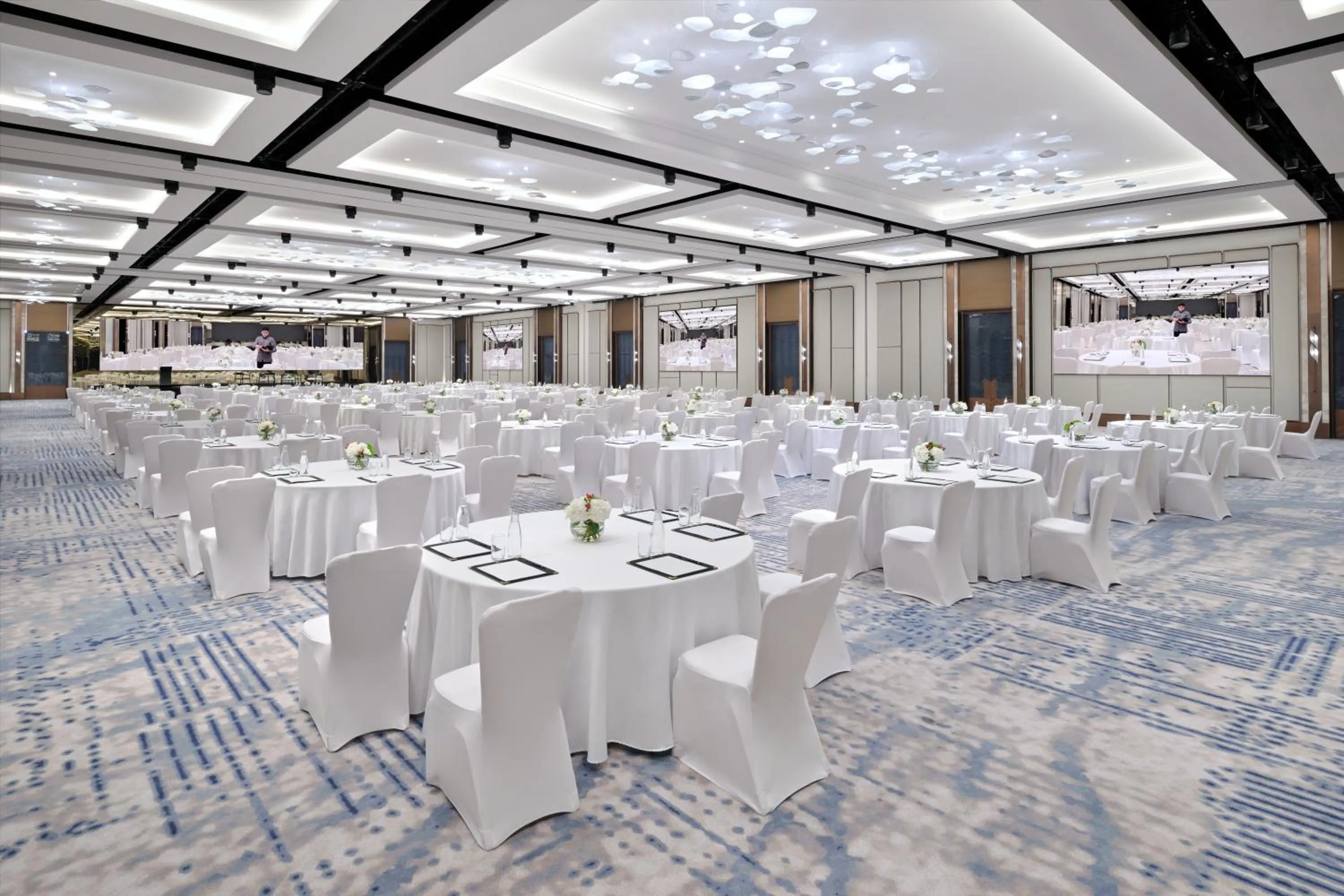 Meeting/conference room in Crowne Plaza Dubai Festival City