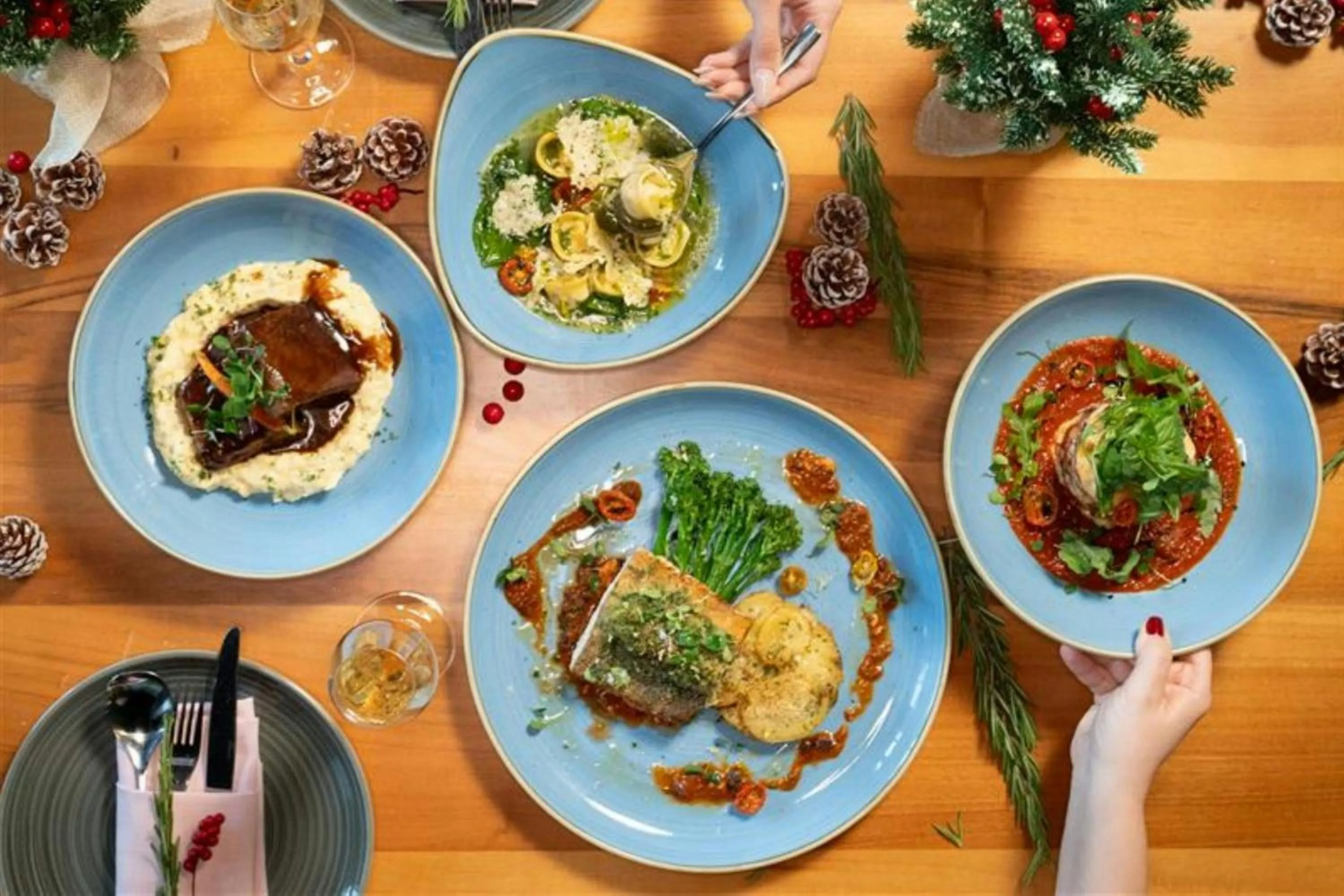 Restaurant/places to eat in Le Meridien Abu Dhabi Resort