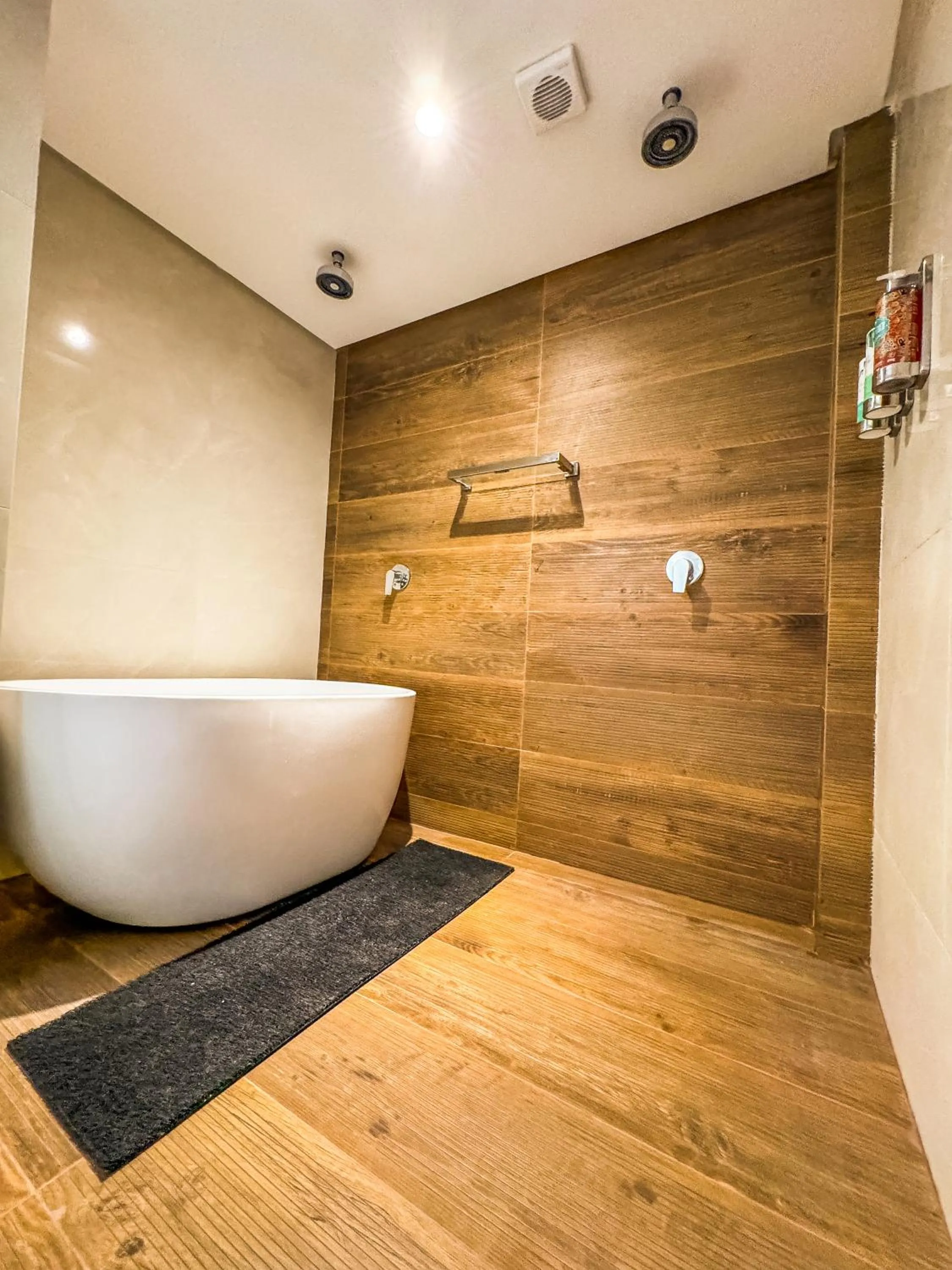 Bath in Oceana Atlântico Hotel & SPA