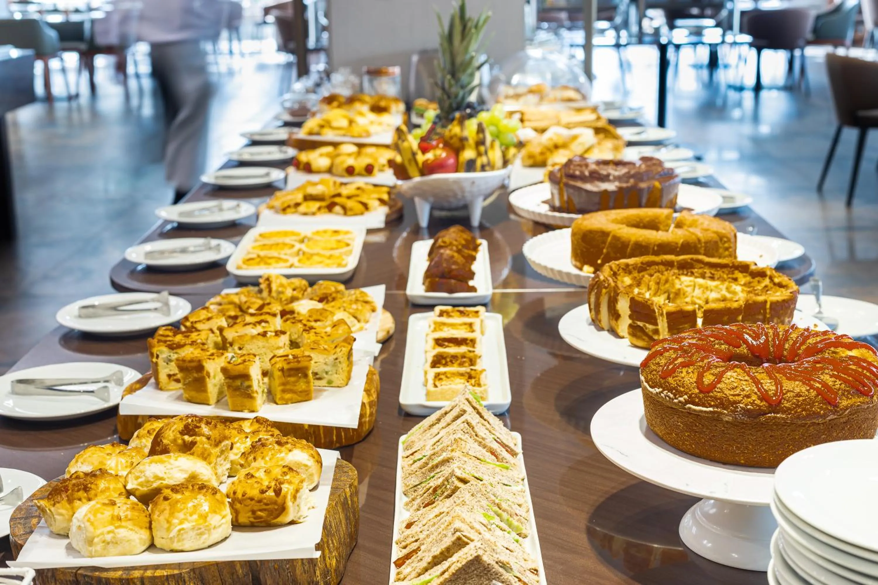 Buffet breakfast in Oceana Atlântico Hotel & SPA