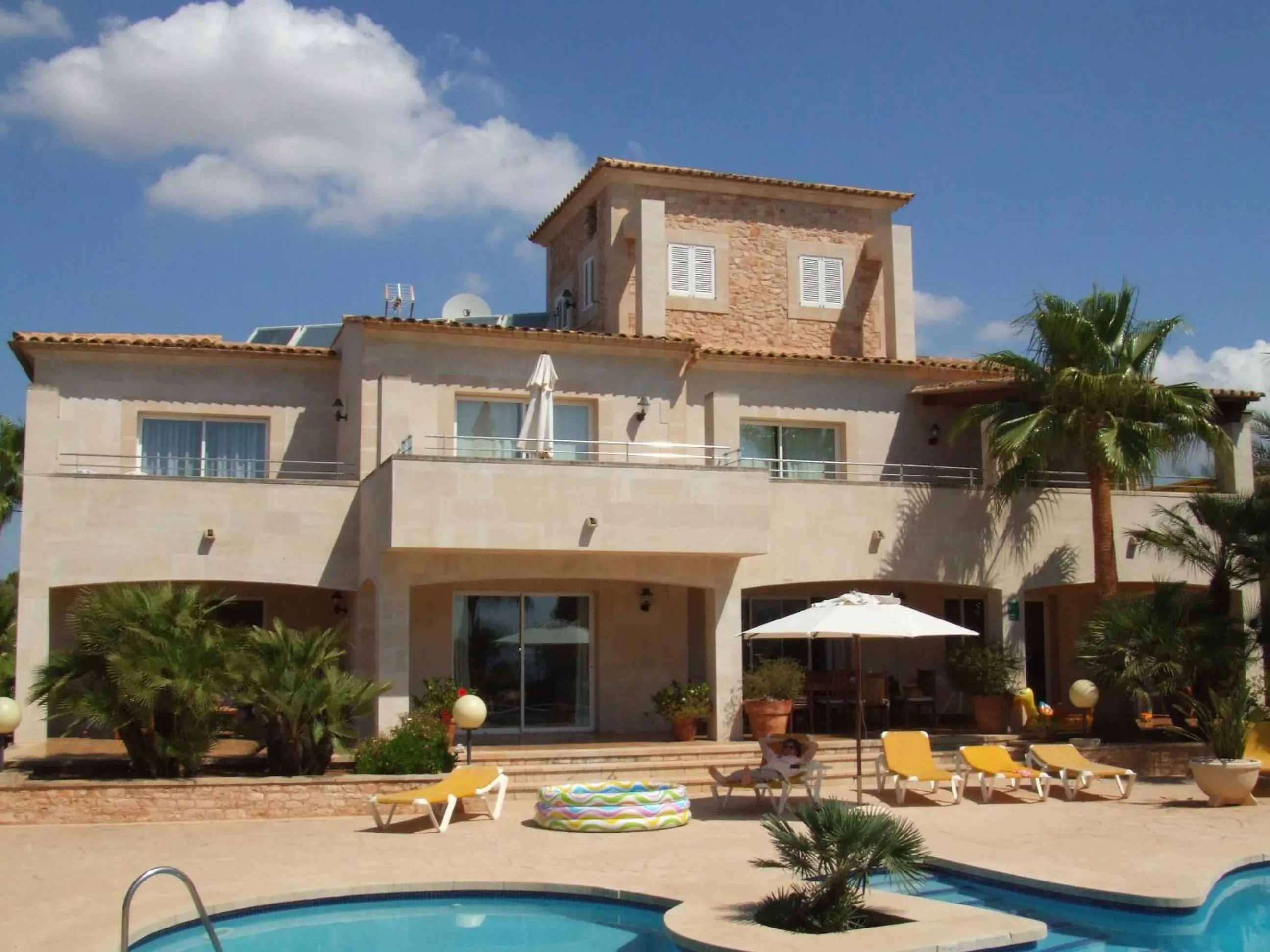 Swimming pool in Chalets Torre Nova