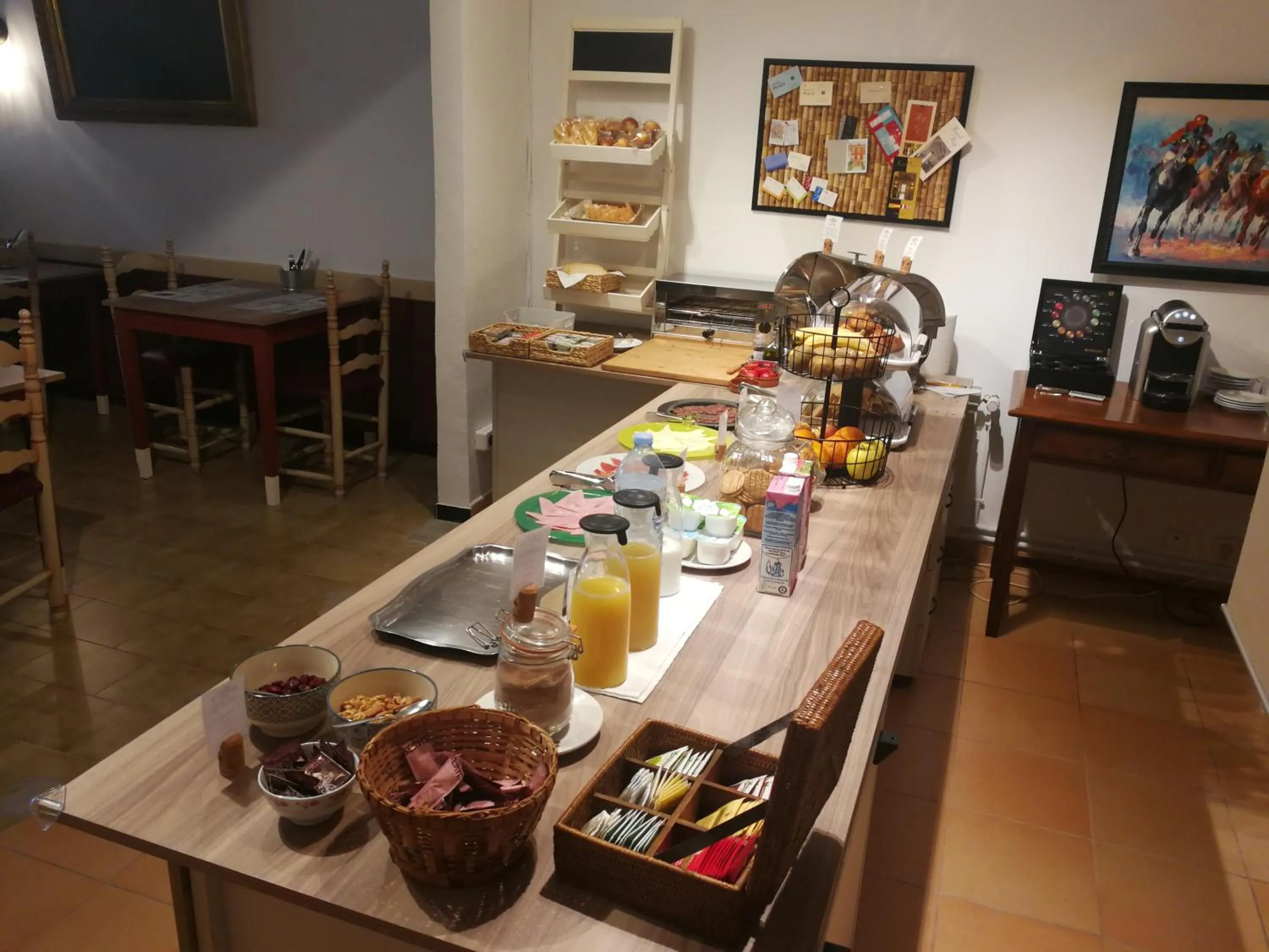 Breakfast in Hostal Plaja i Pati de Can Plaja