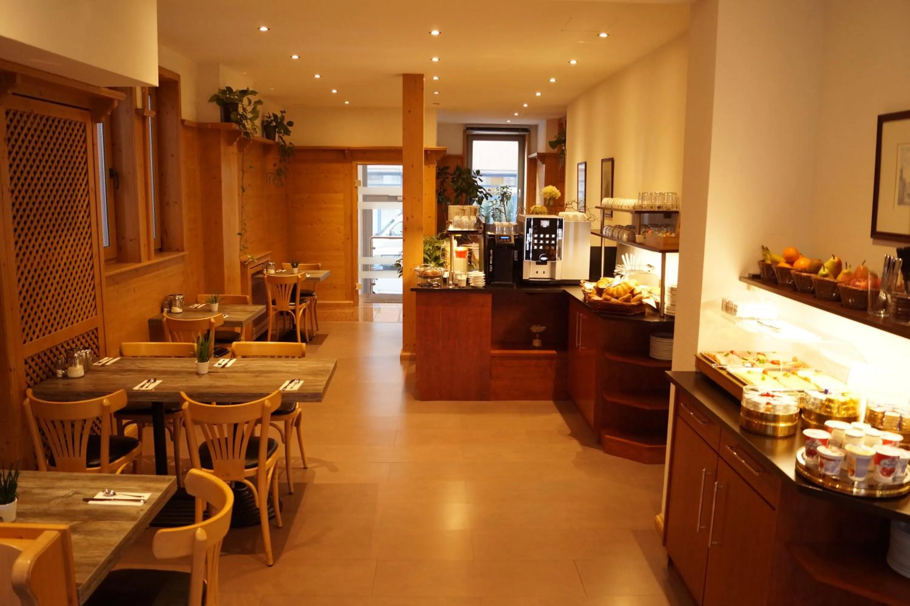 Buffet breakfast in Pension am Heusteig