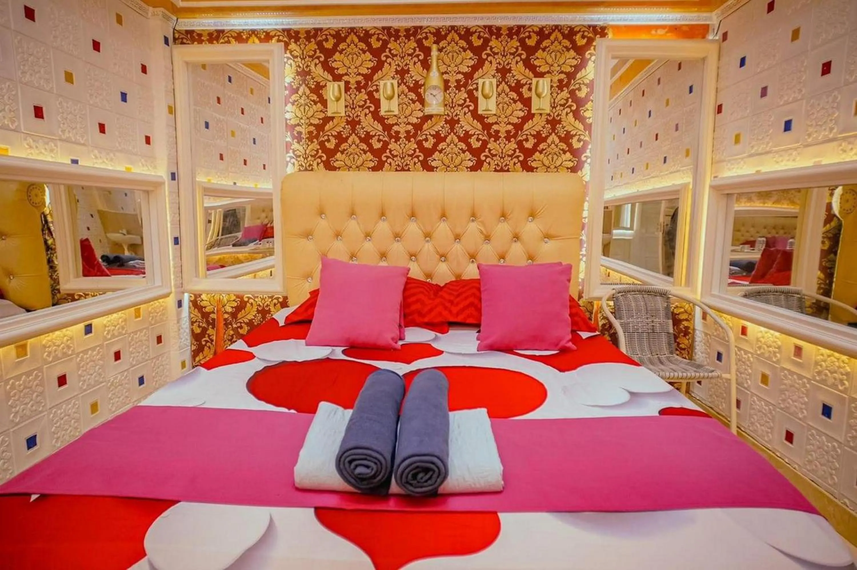 Bedroom, Bed in The One Hotel Gorontalo Mitra RedDoorz