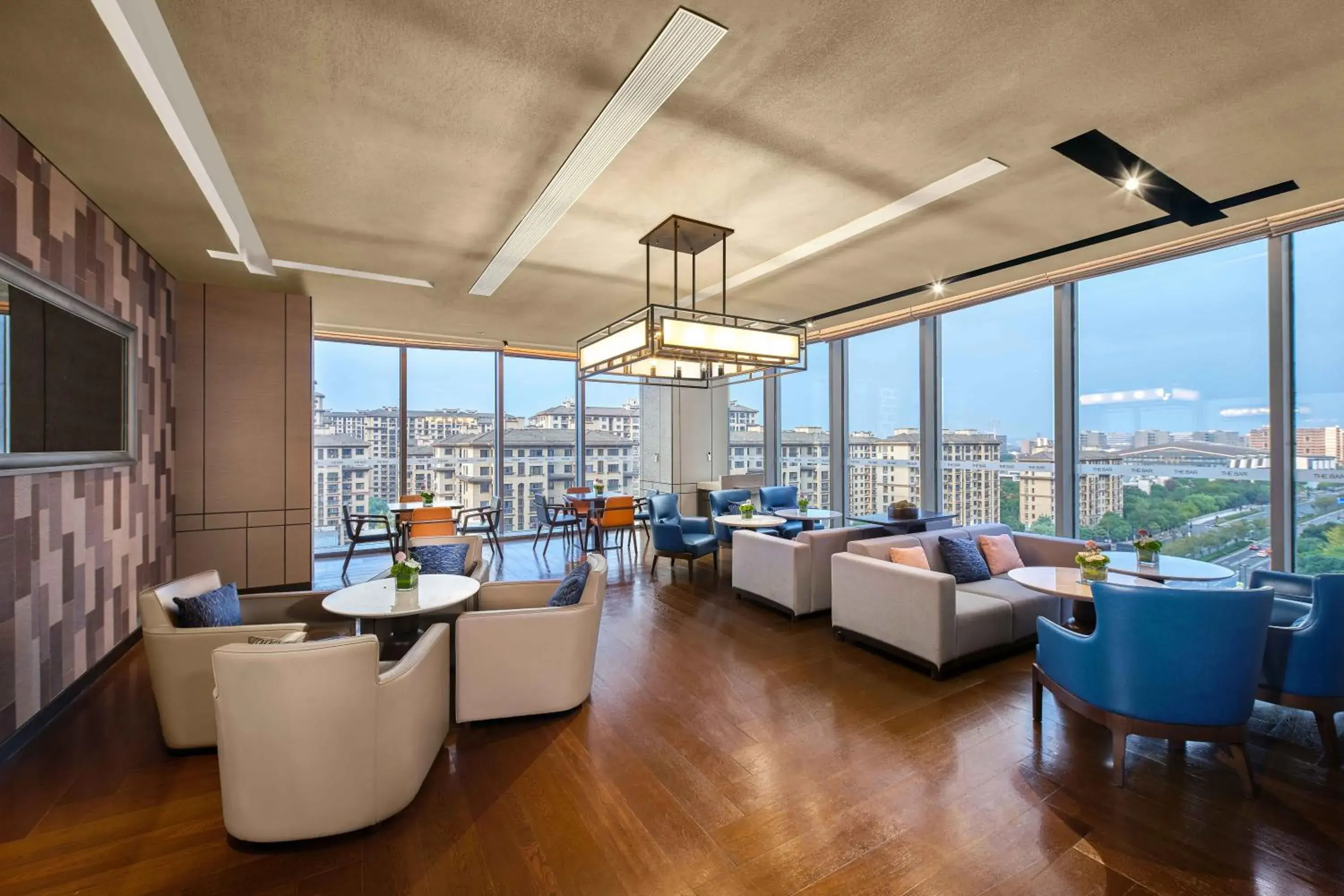 Restaurant/places to eat in Vignette Collection Hangzhou Huaxia Center Hotel by IHG Restaurant/places to eat in Vignette Collection Hangzhou Huaxia Center Hotel by IHG