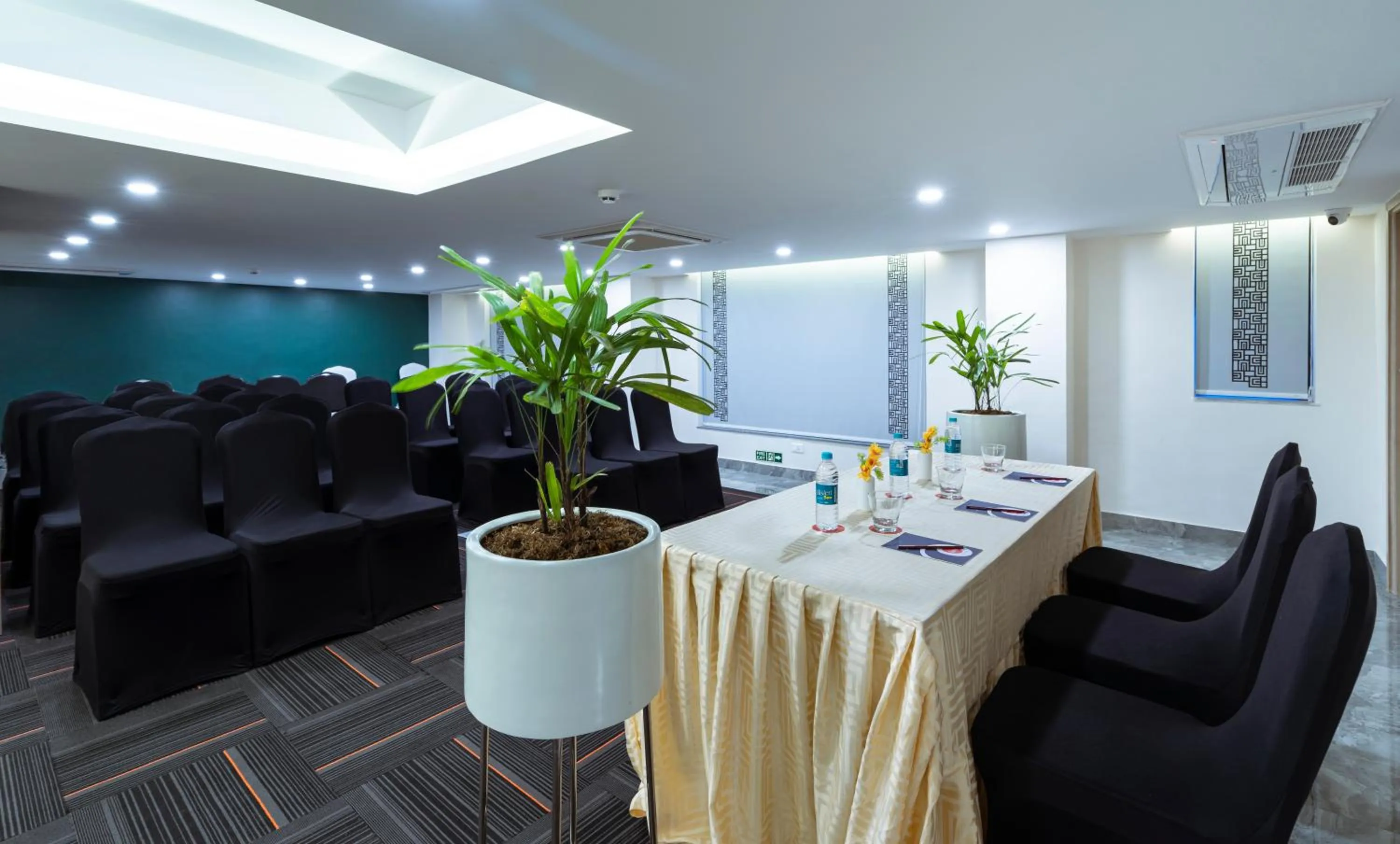 Business facilities in Spree Hotel Kriday at Rajpur Road, Dehradun