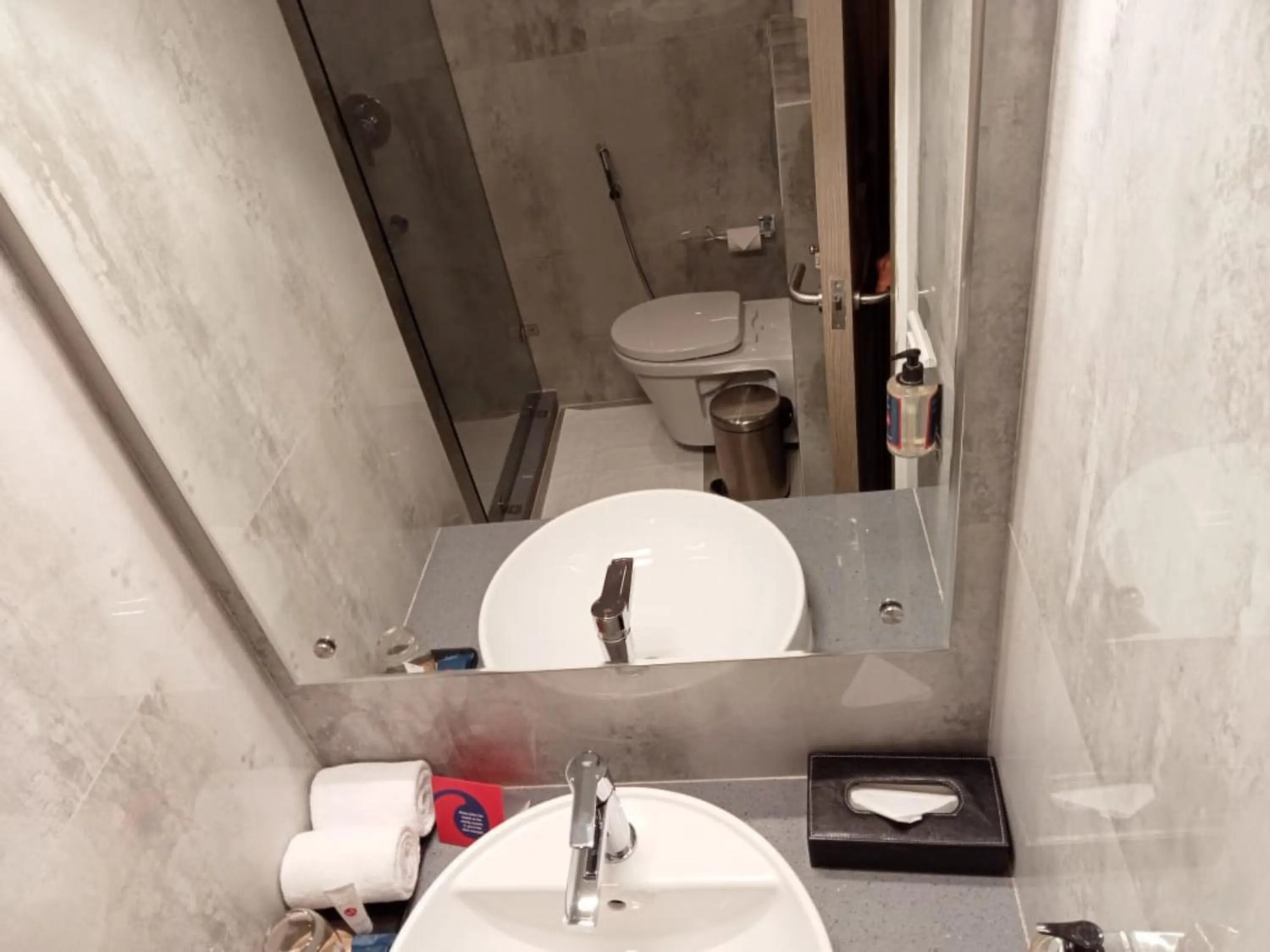 Toilet in Spree Hotel Kriday at Rajpur Road, Dehradun