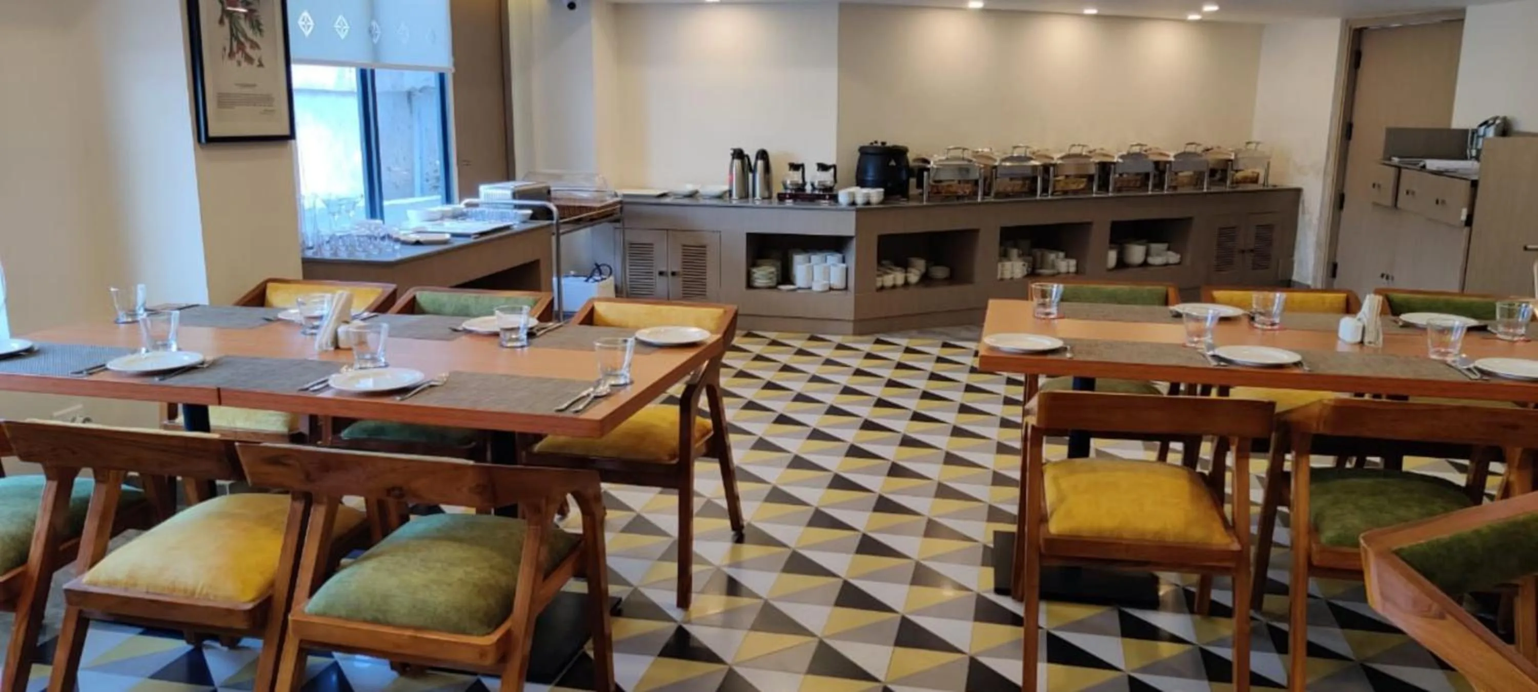 Restaurant/places to eat in Spree Hotel Kriday at Rajpur Road, Dehradun