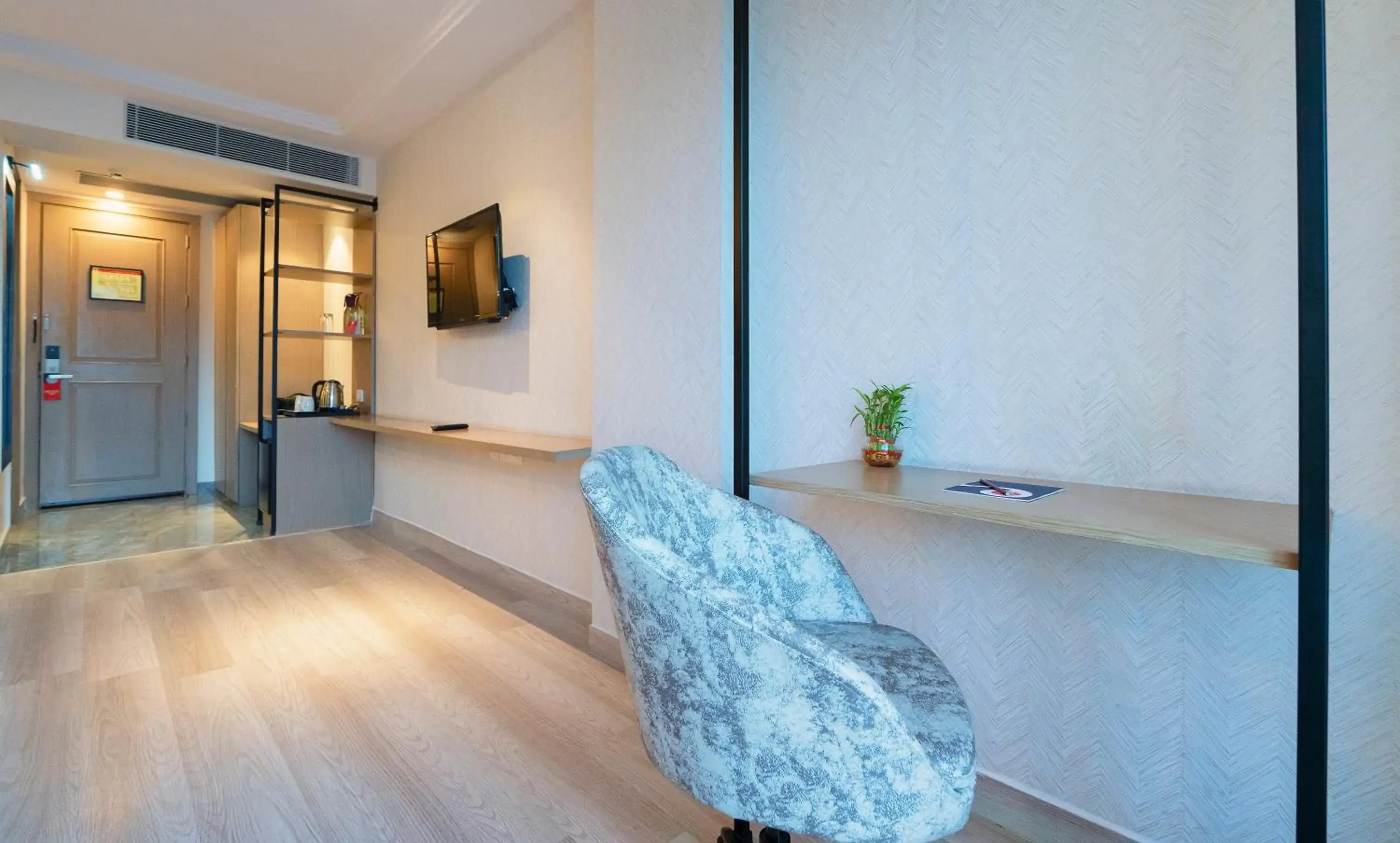 Bedroom in Spree Hotel Kriday Rajpur Road Dehradun Bedroom in Spree Hotel Kriday Rajpur Road Dehradun