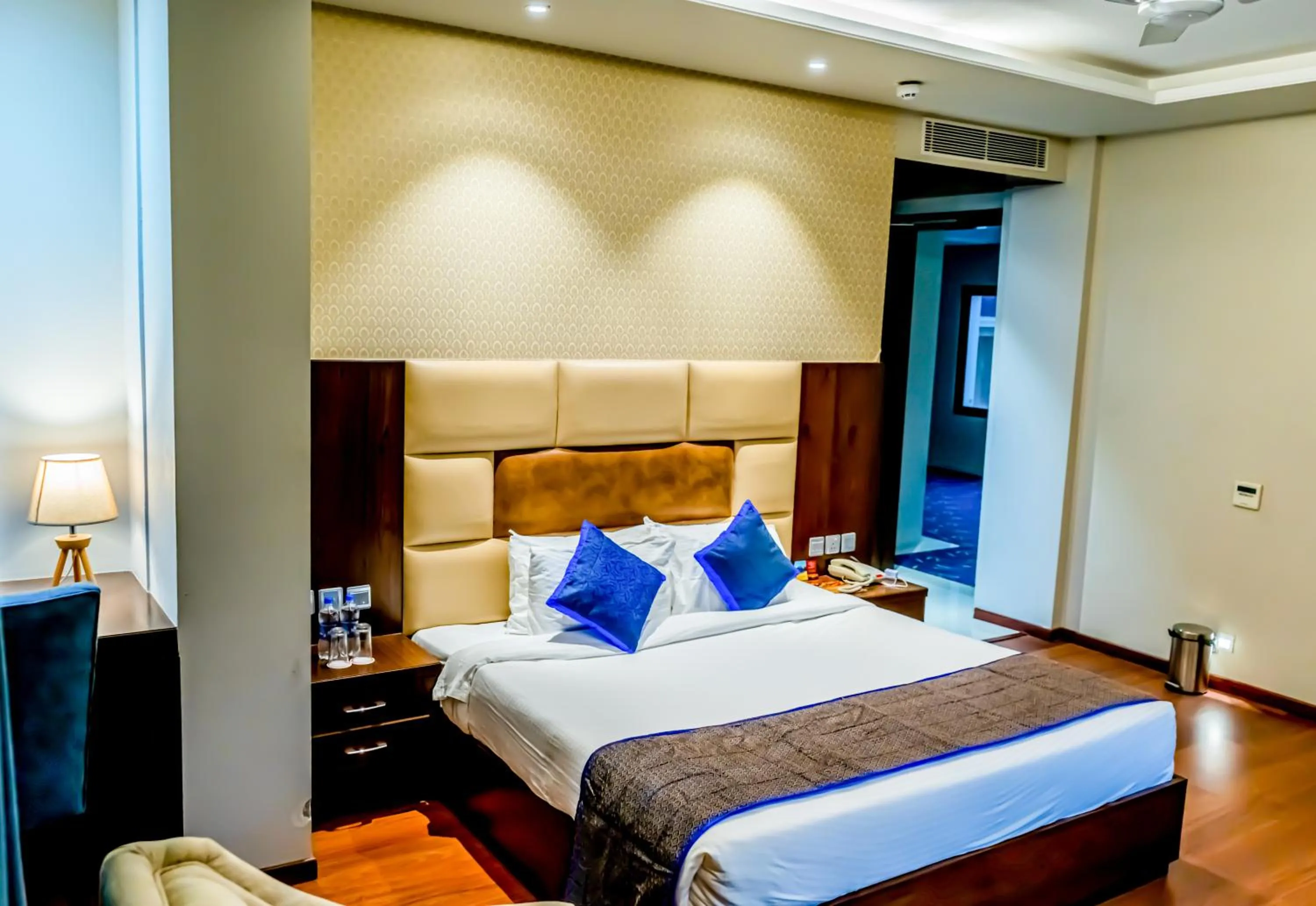 Bedroom, Bed in juSTa Palampur Resort & Convention Centre