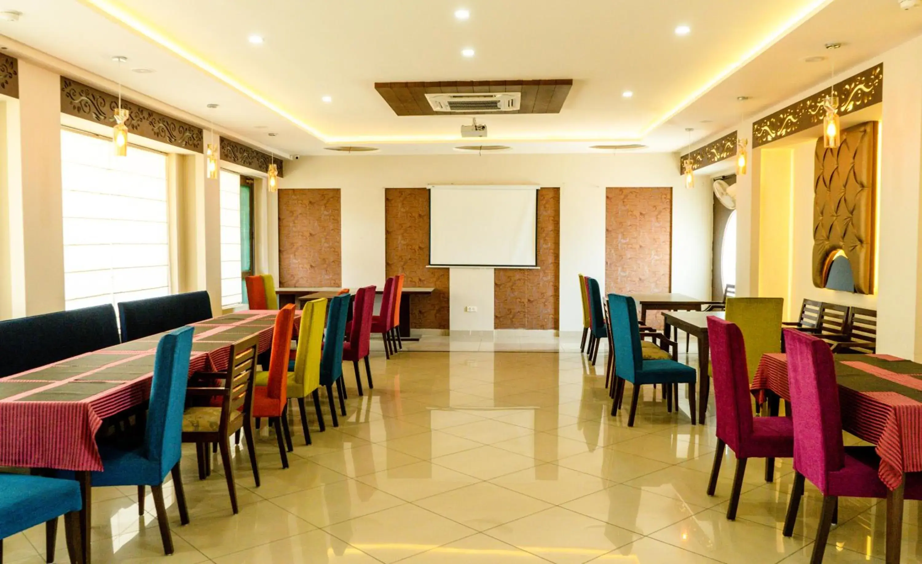 Restaurant/places to eat in juSTa Palampur Resort & Convention Centre Restaurant/places to eat in juSTa Palampur Resort & Convention Centre