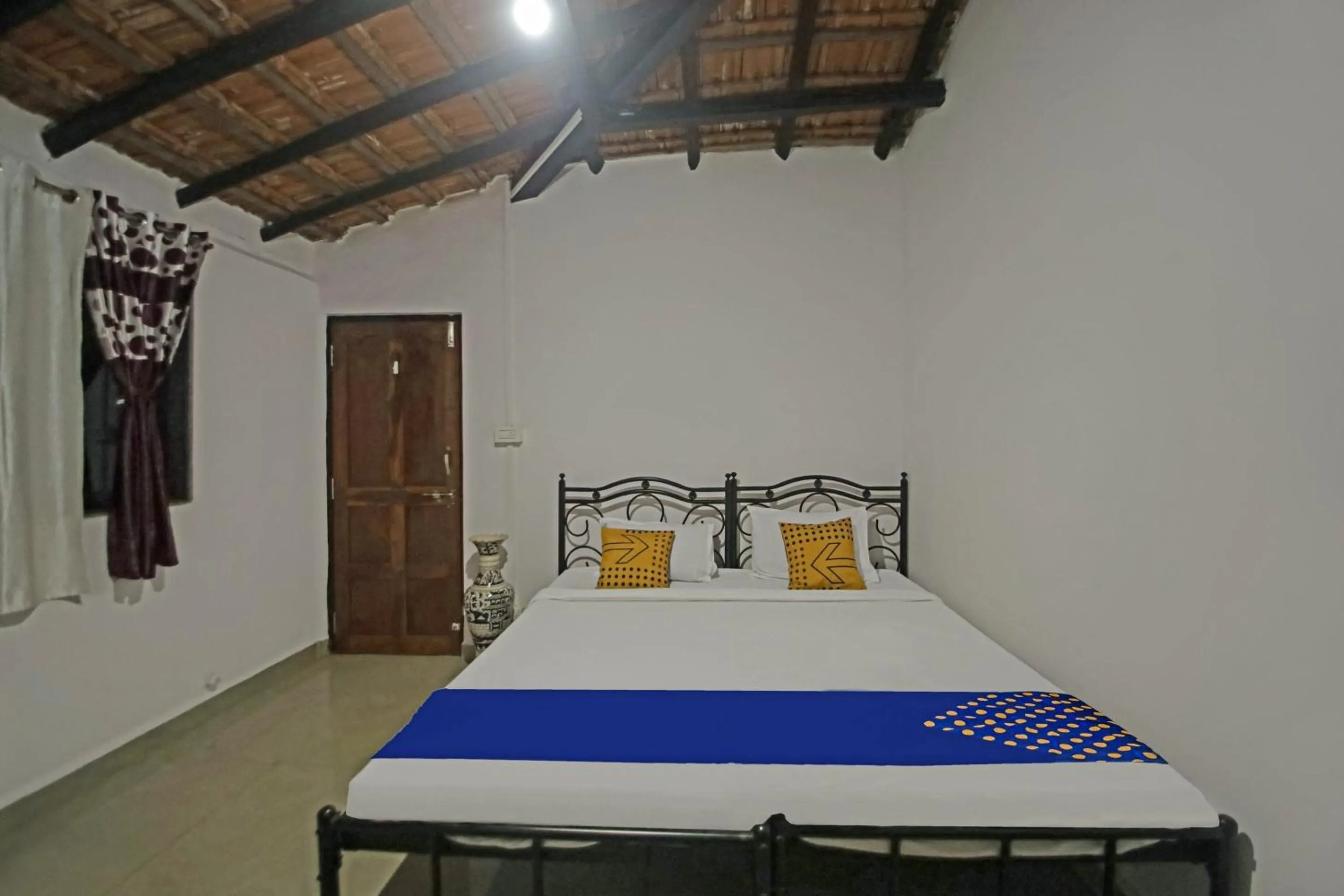 Bedroom, Bed in Hotel O Sunshine Guest House