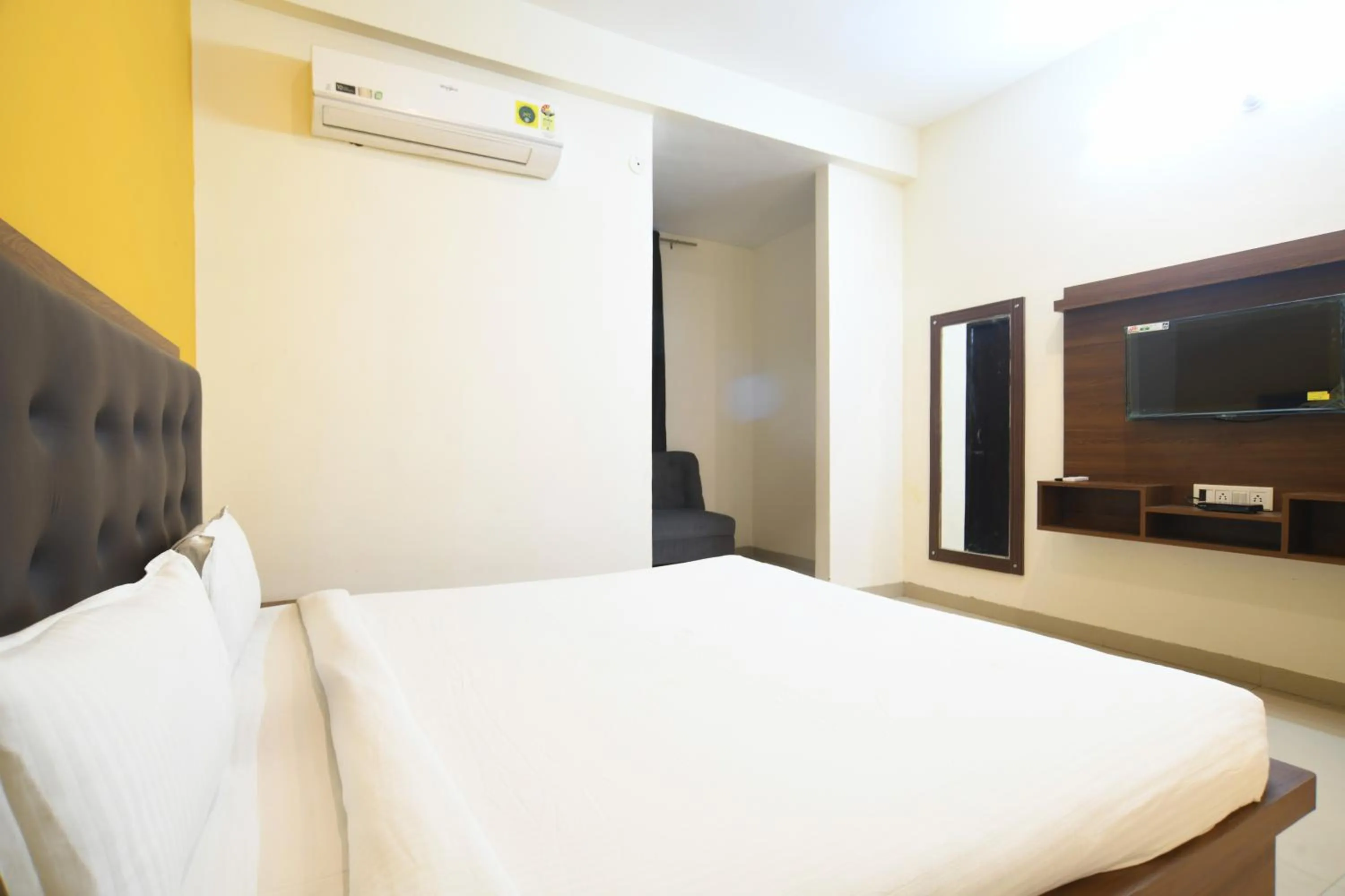 Bed in Hotel Shubhshree