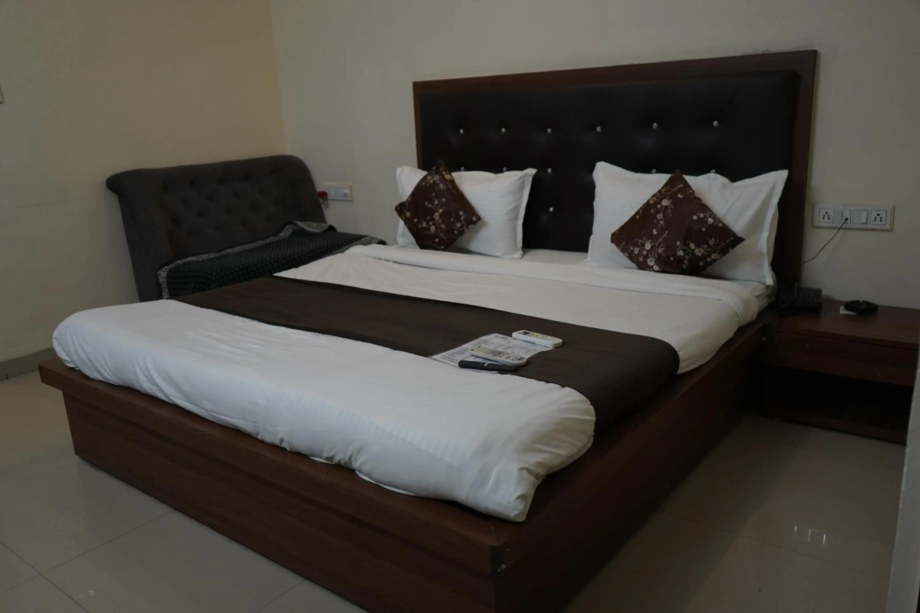 Bed in Hotel Shubhshree