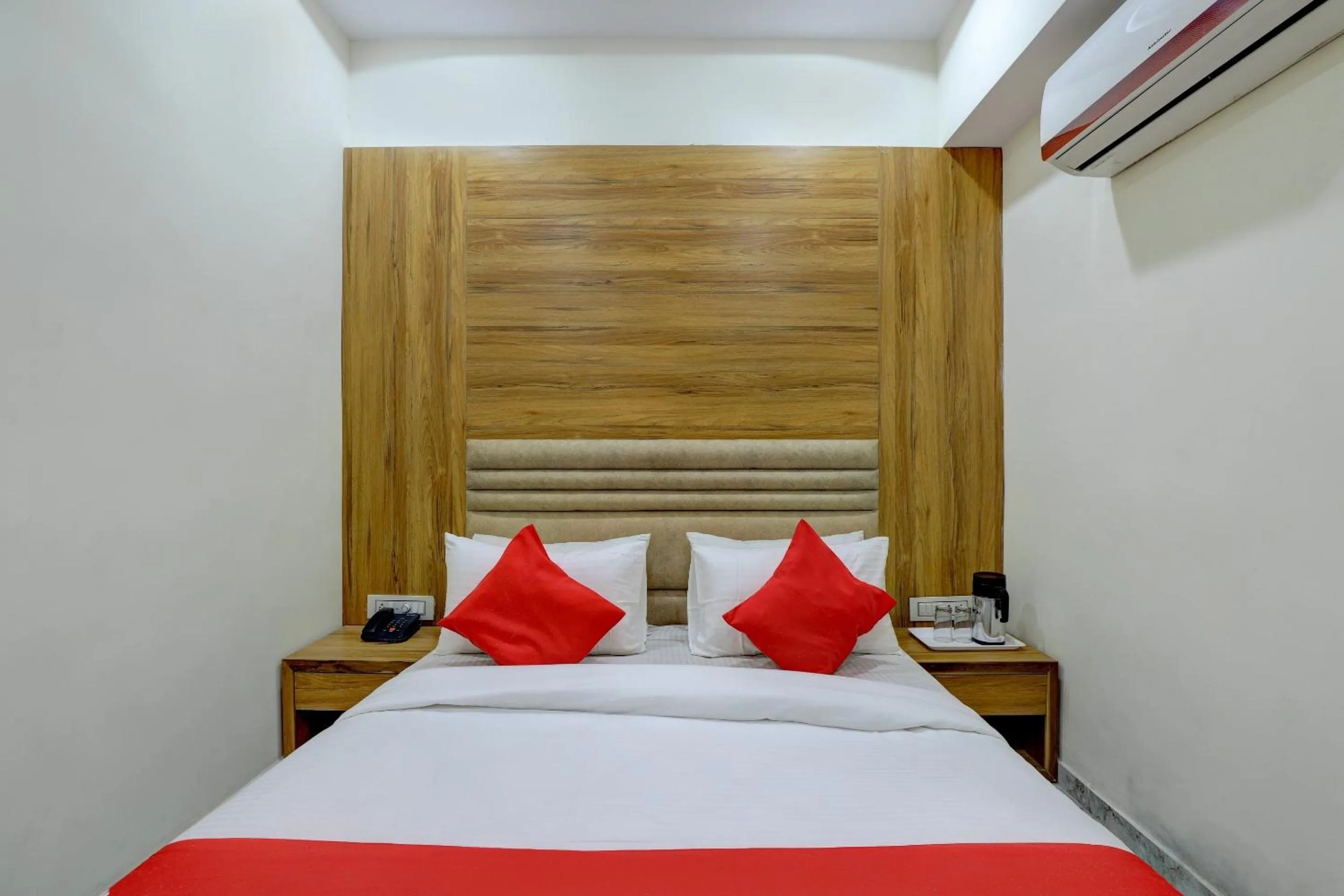 Bedroom in Hotel O Sai Villa