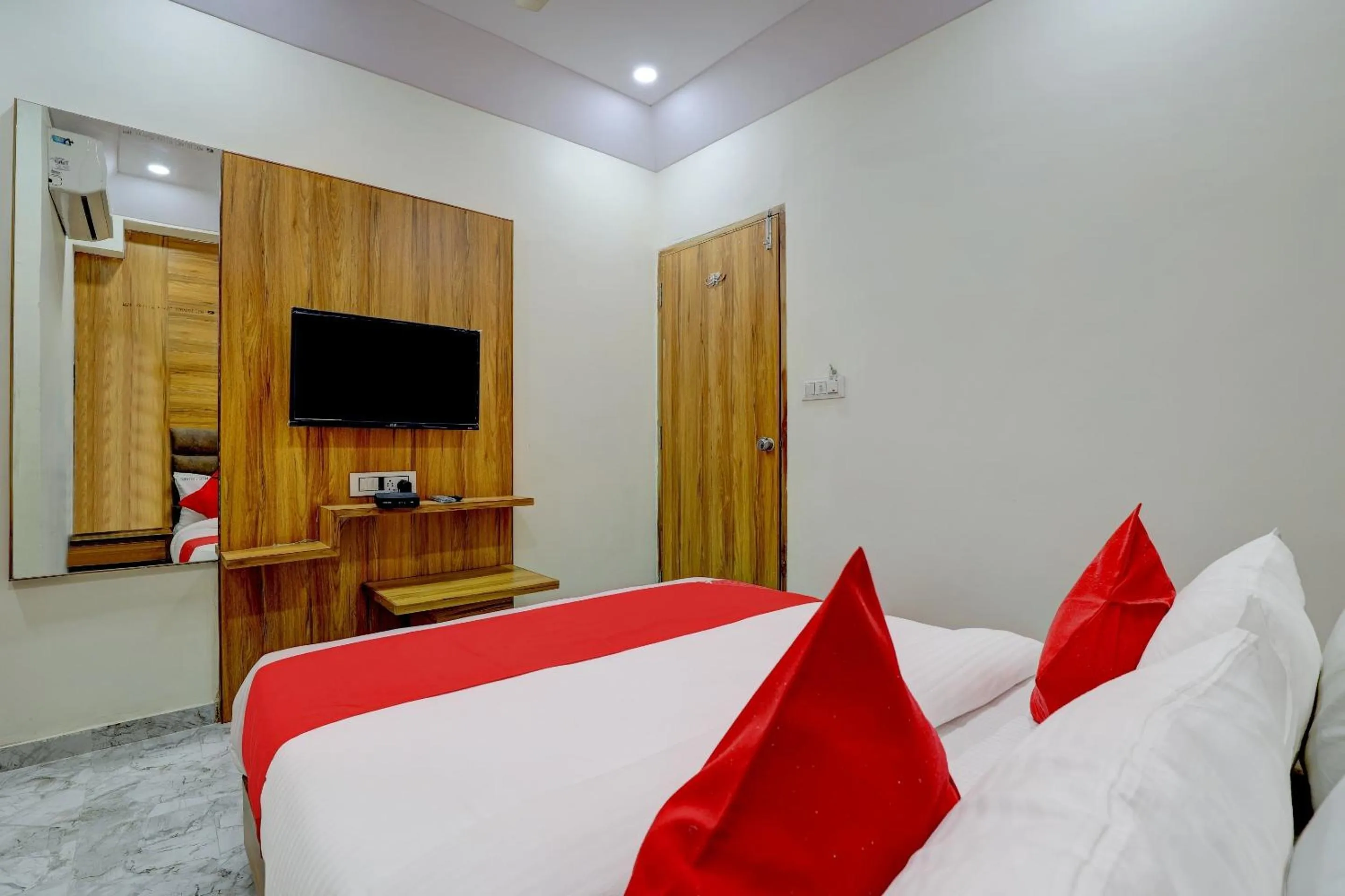 Bedroom in Hotel O Sai Villa