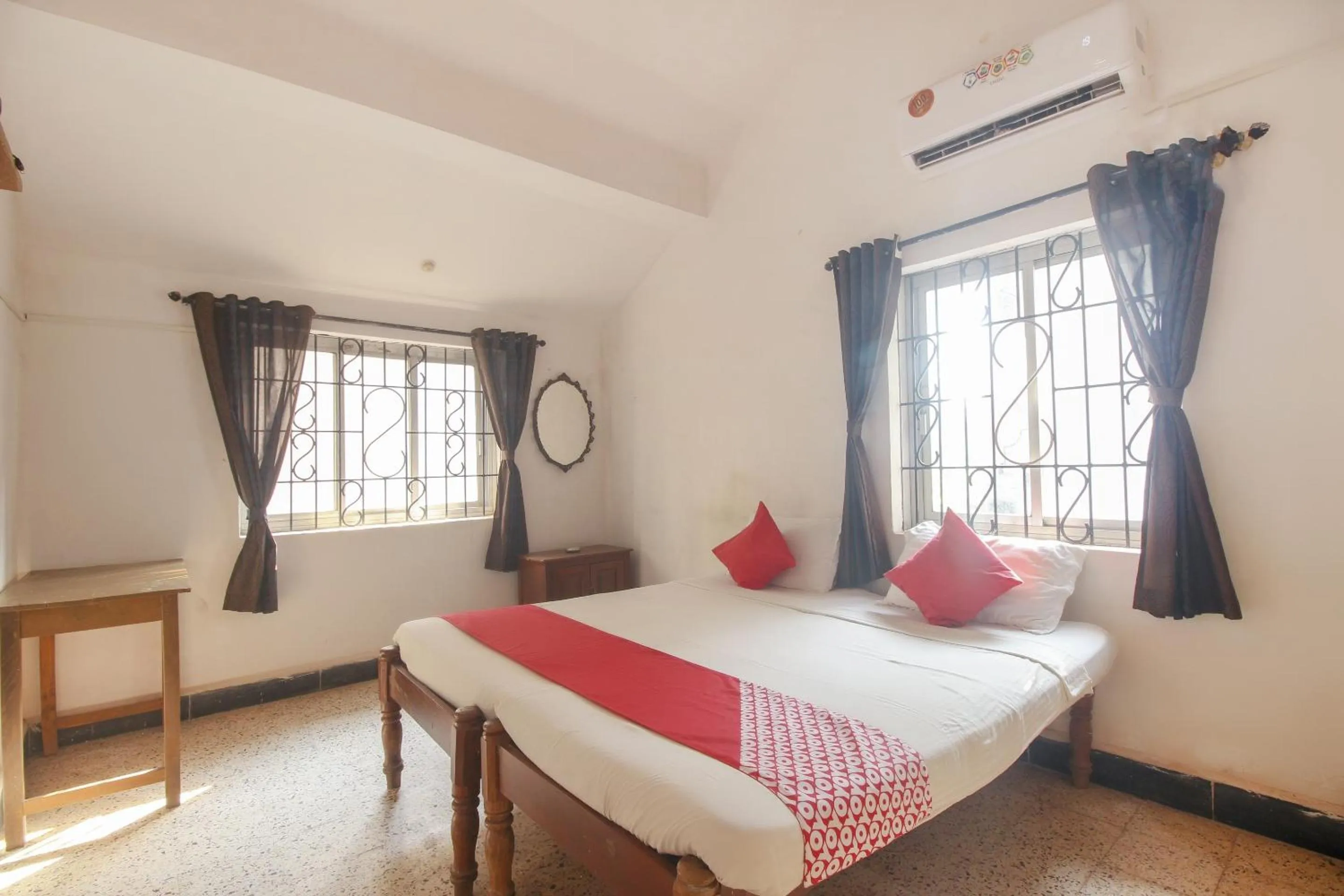 Bedroom, Bed in Hotel O Delma's guest house