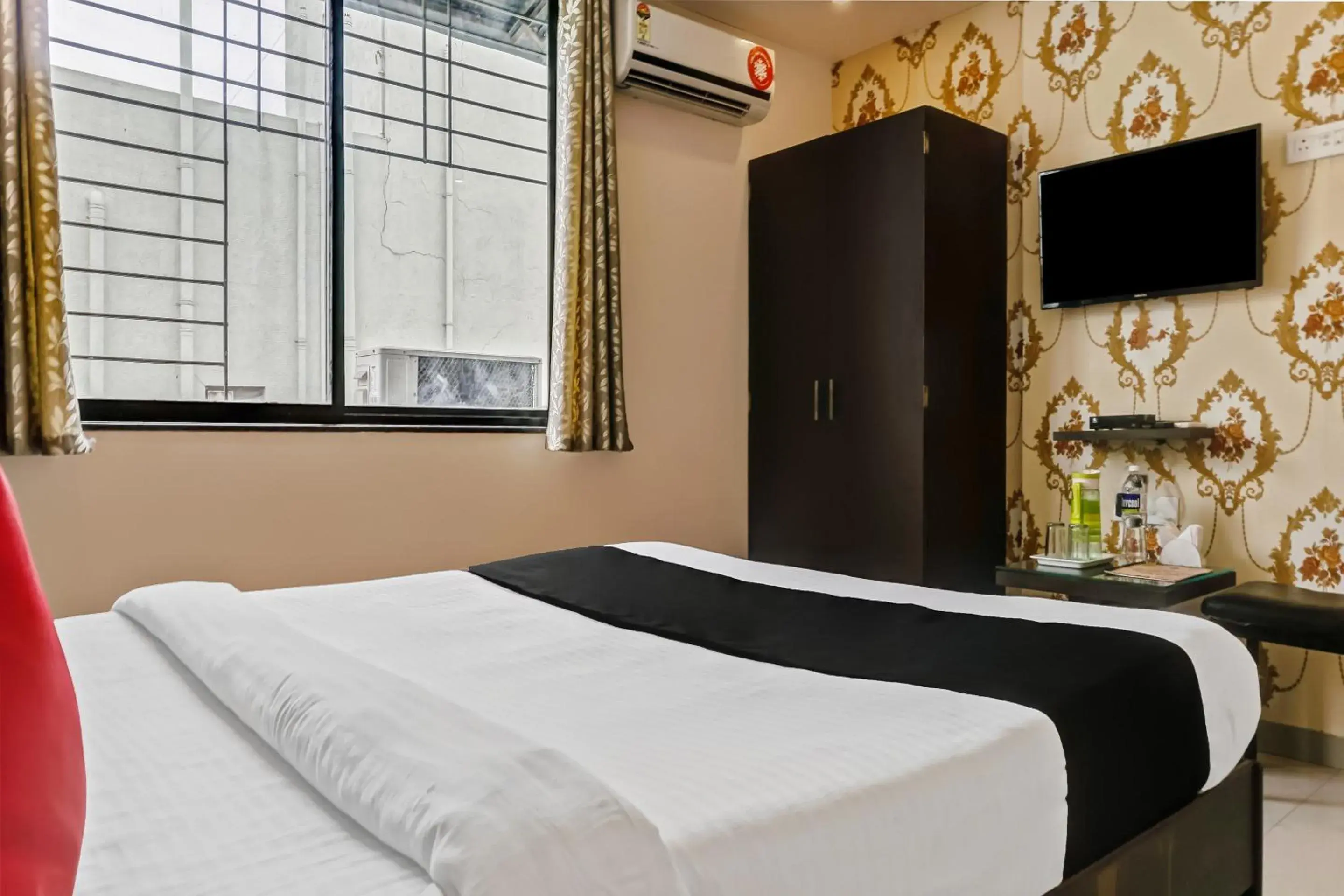 Hotel O Log Inn Plaza Hotel O Log Inn Plaza