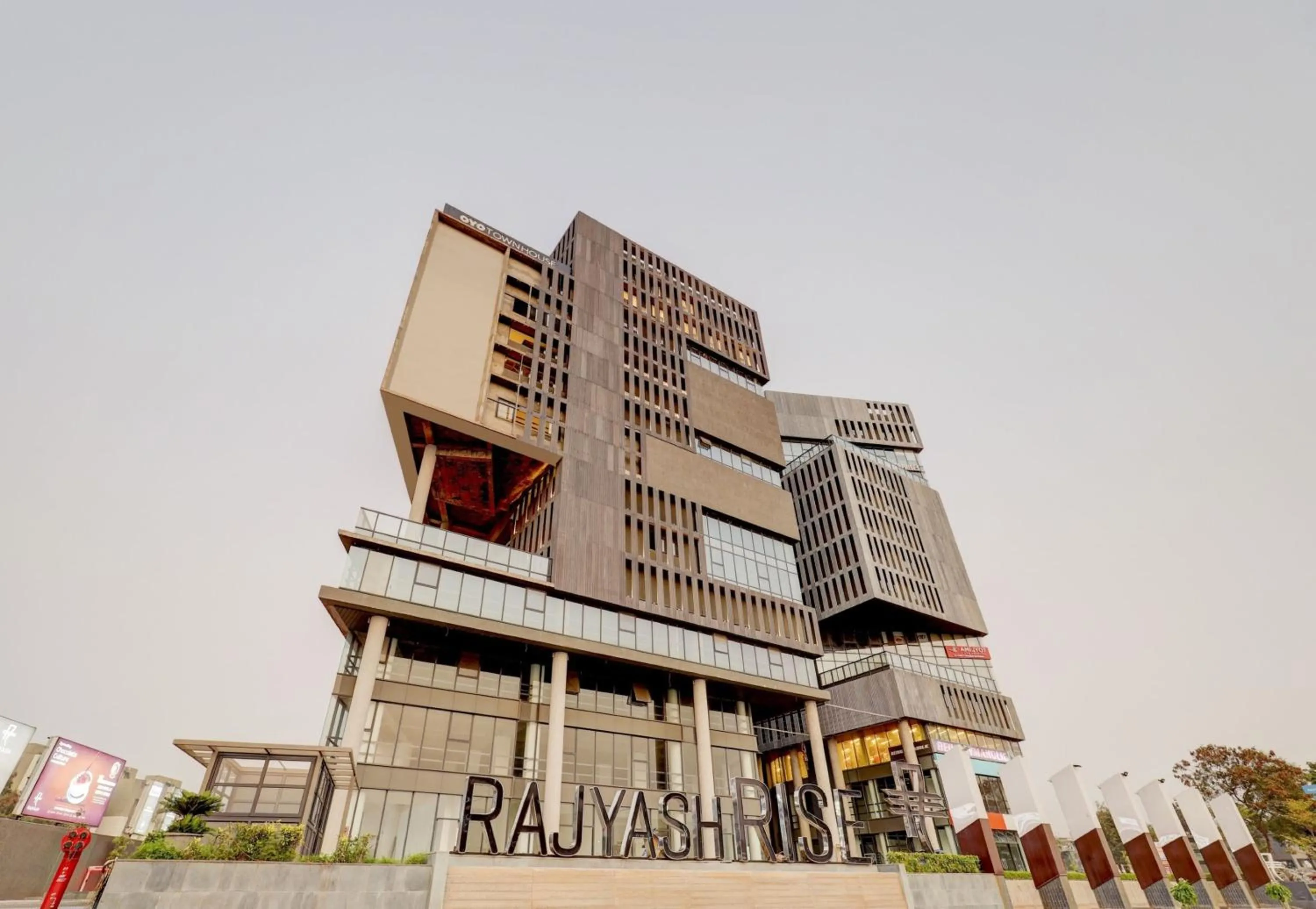 Facade/entrance in Super Townhouse Rajyash Rise