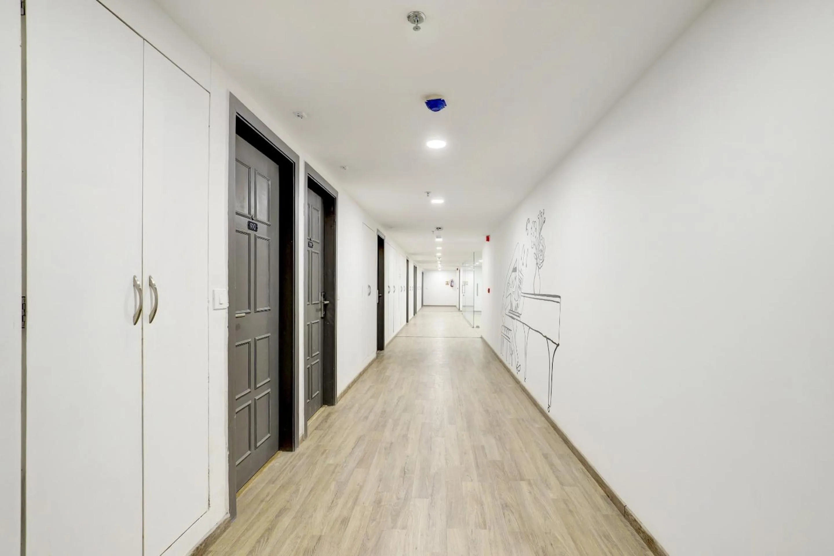 Lobby or reception in Super Townhouse Rajyash Rise