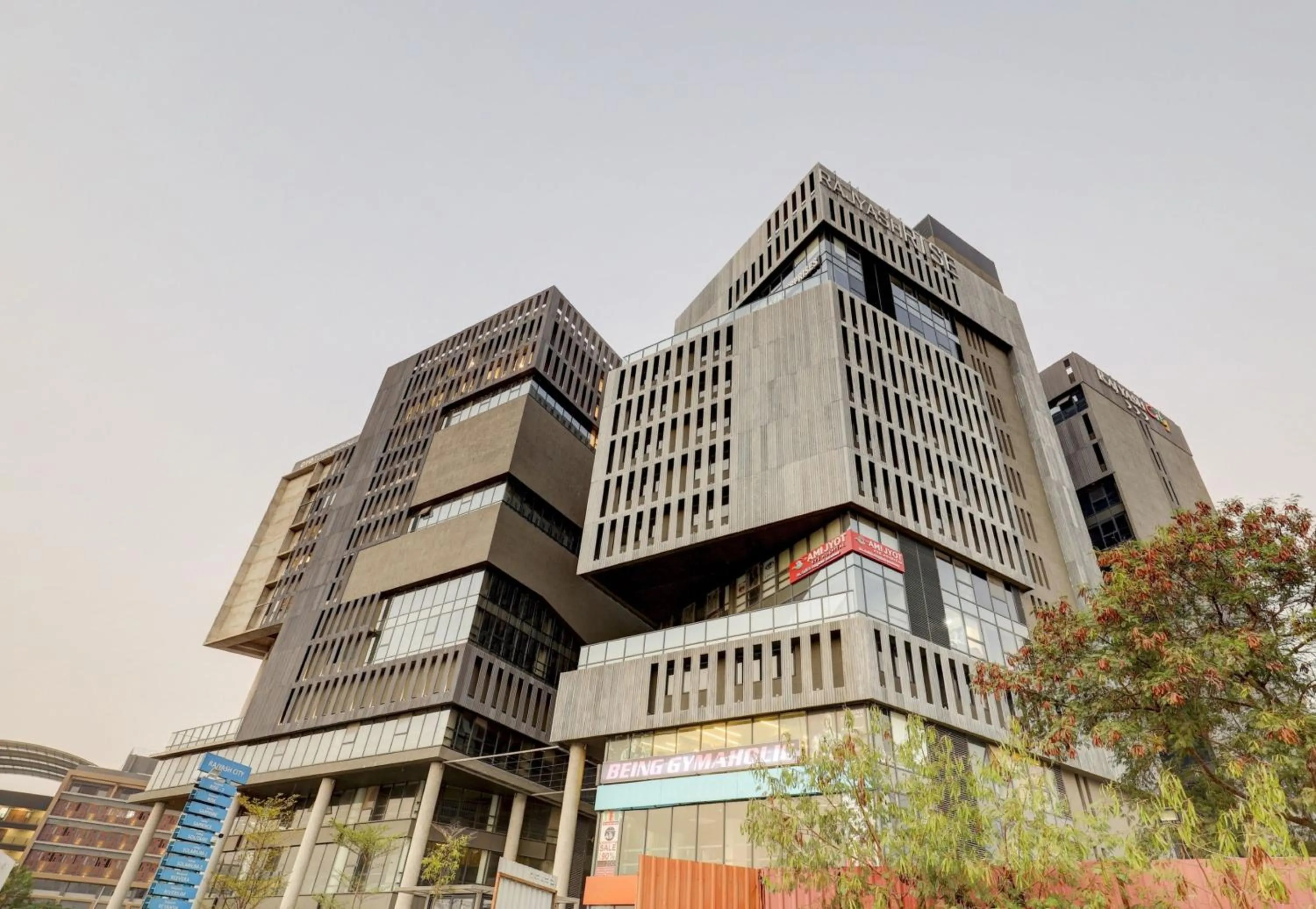 Facade/entrance in Super Townhouse Rajyash Rise