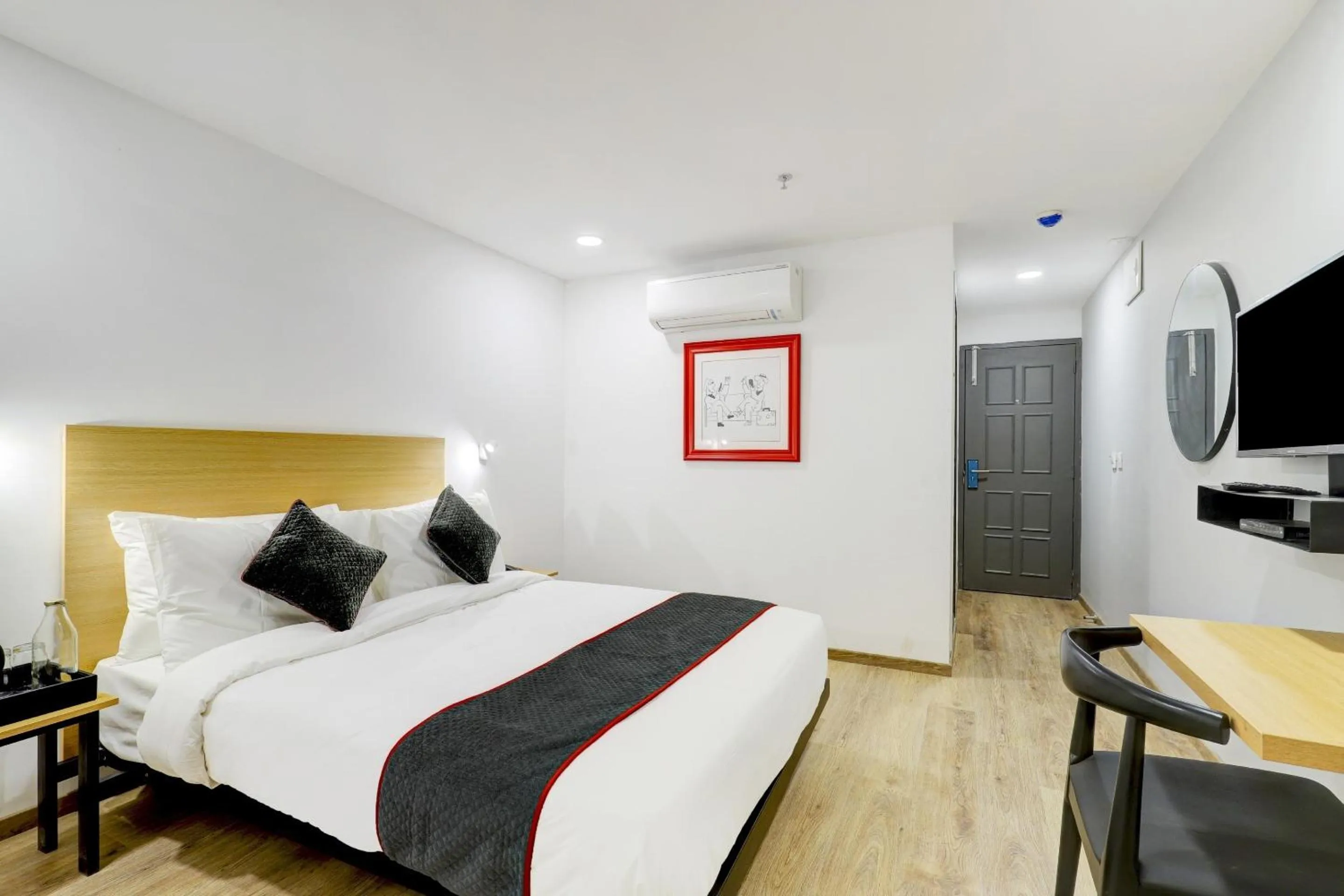 Bedroom, Bed in Super Townhouse Rajyash Rise