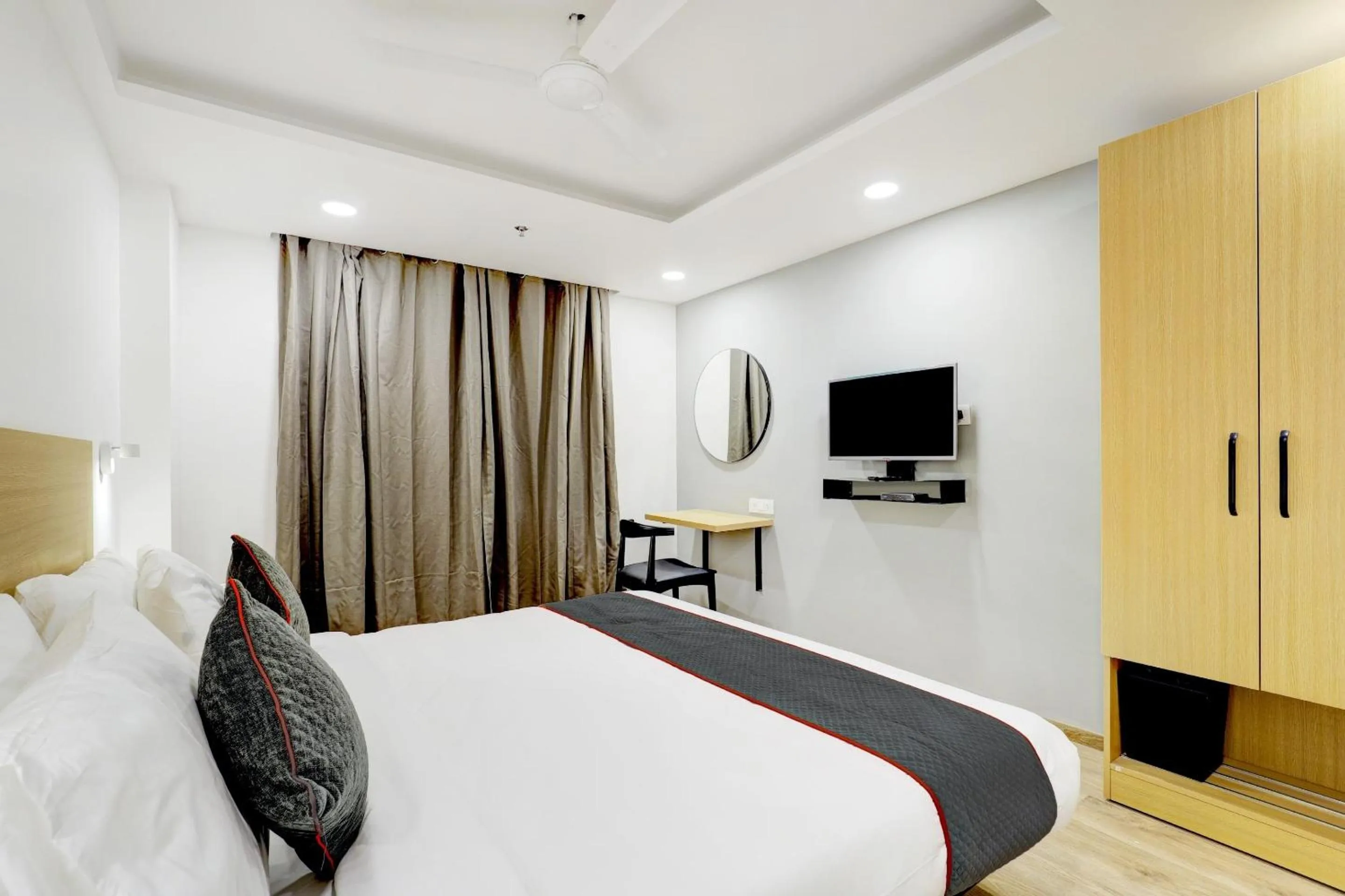 Bedroom, Bed in Super Townhouse Rajyash Rise