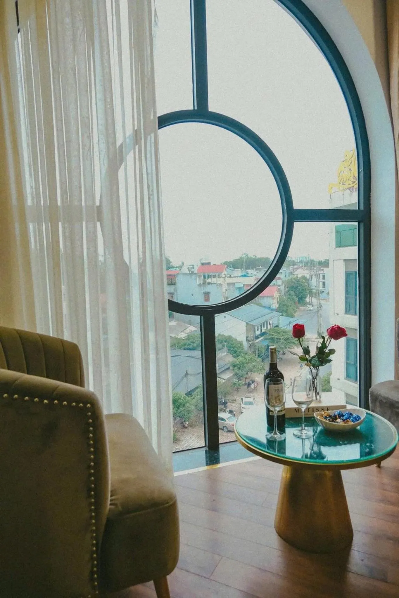 Queen Hotel Hoàng Gia