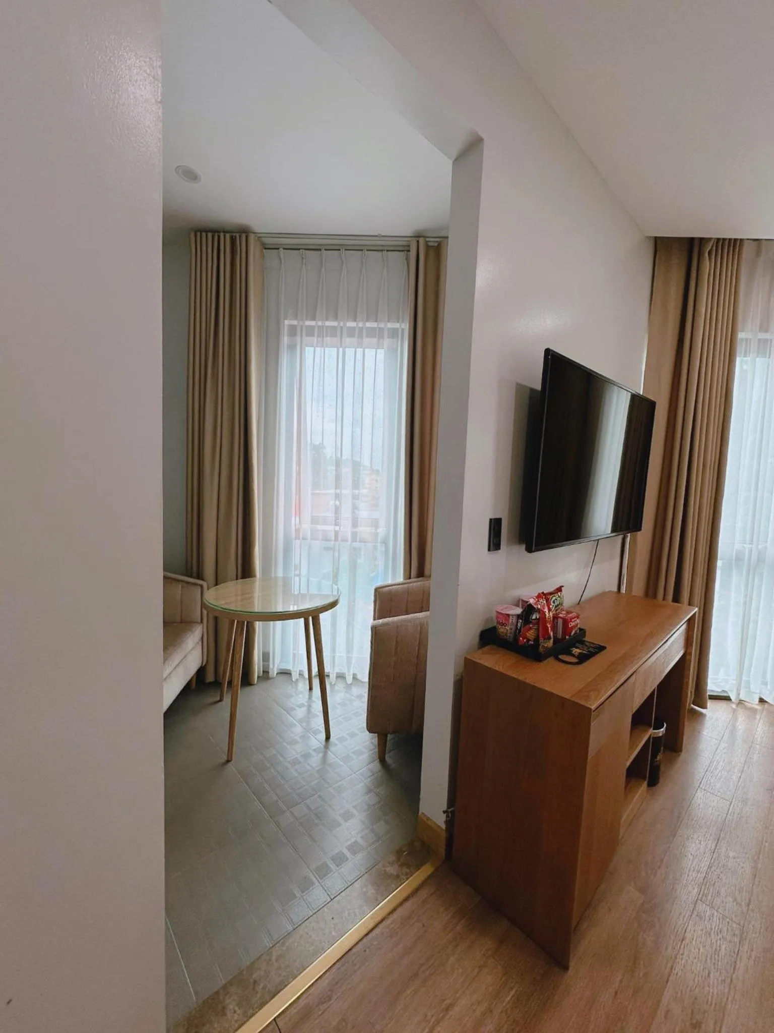 Queen Hotel Hoàng Gia