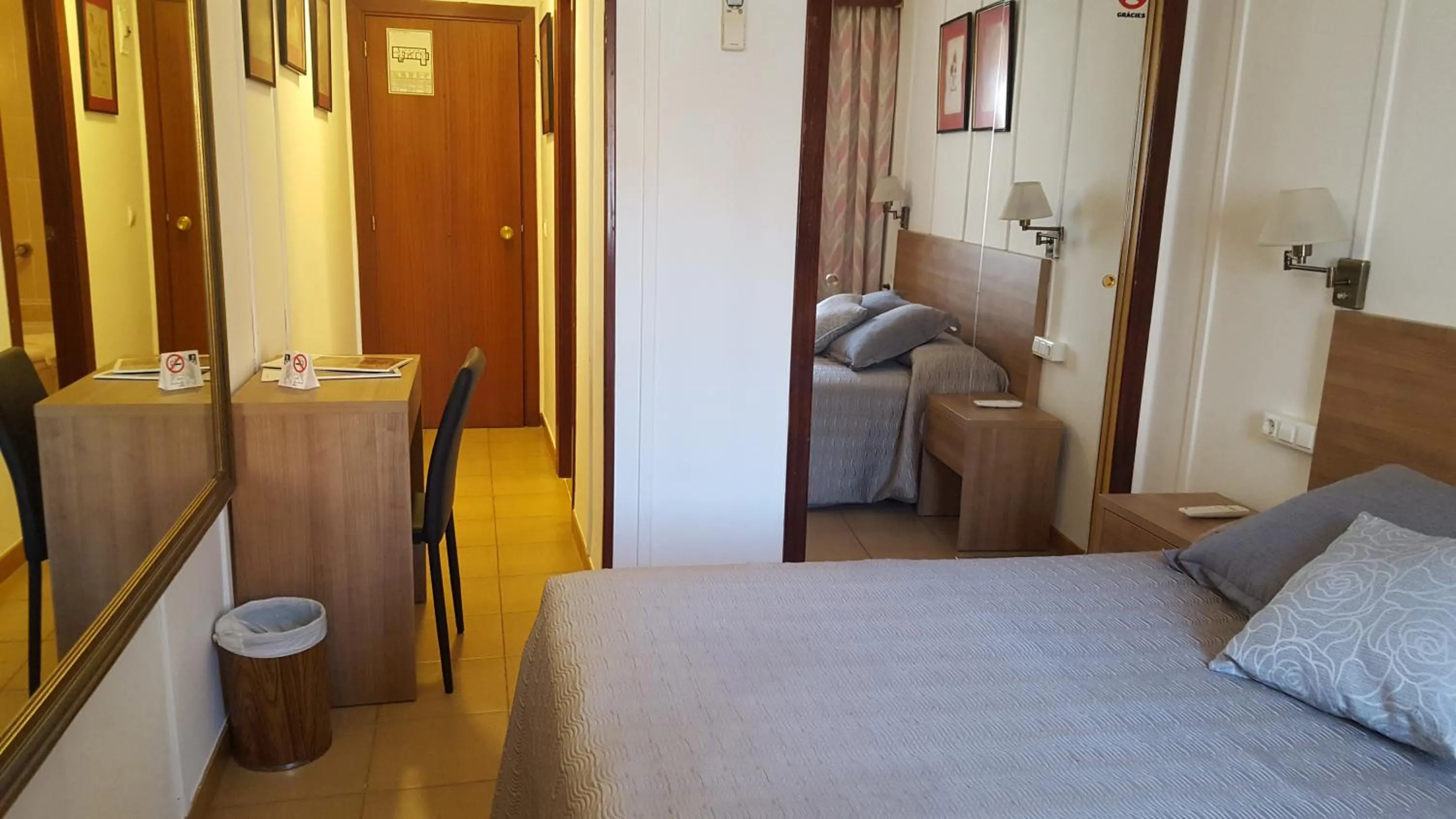 Bed in Hotel La Residencia