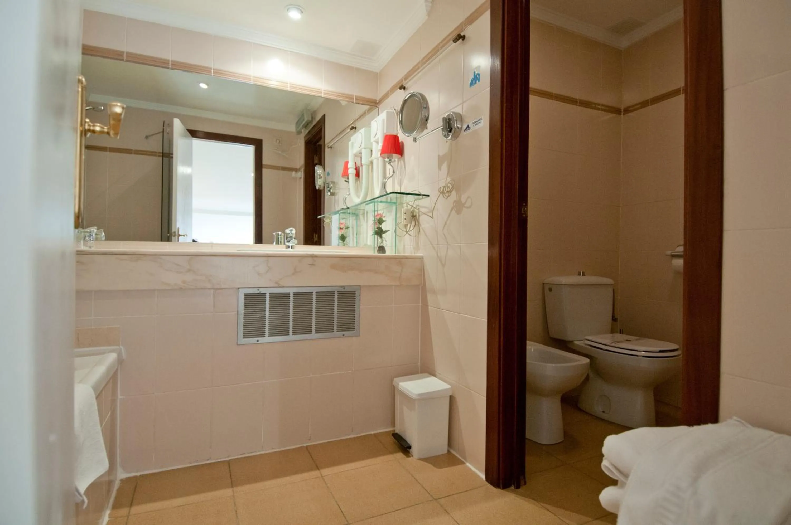 Bathroom in Hotel La Residencia