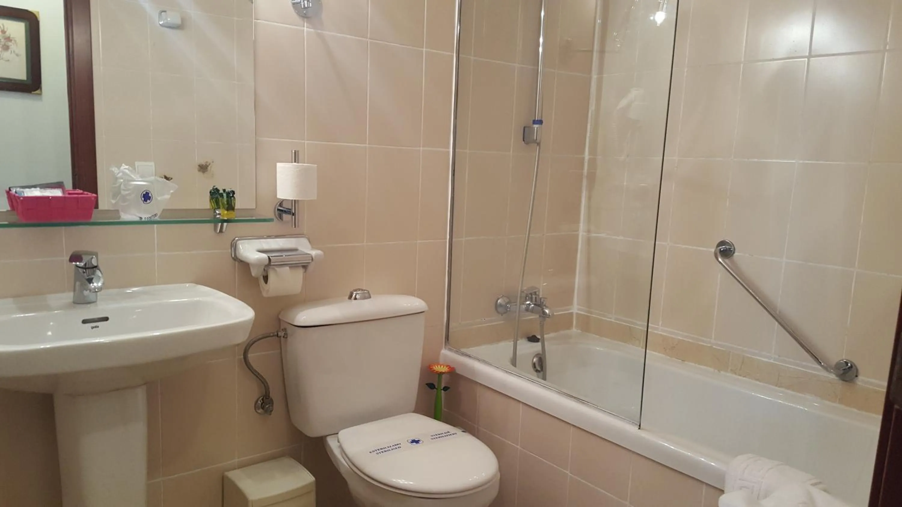 Shower in Hotel La Residencia