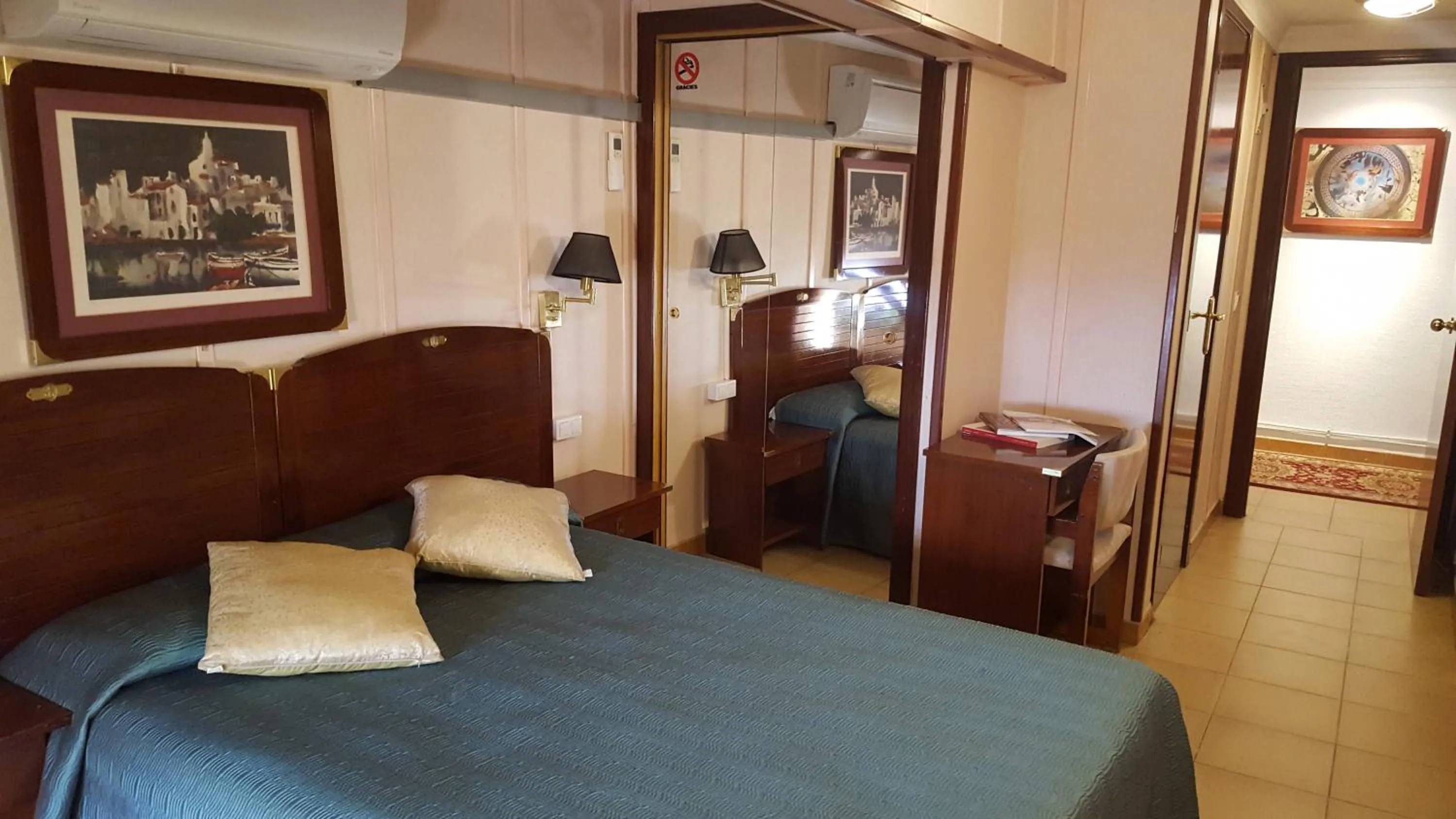 Bed in Hotel La Residencia