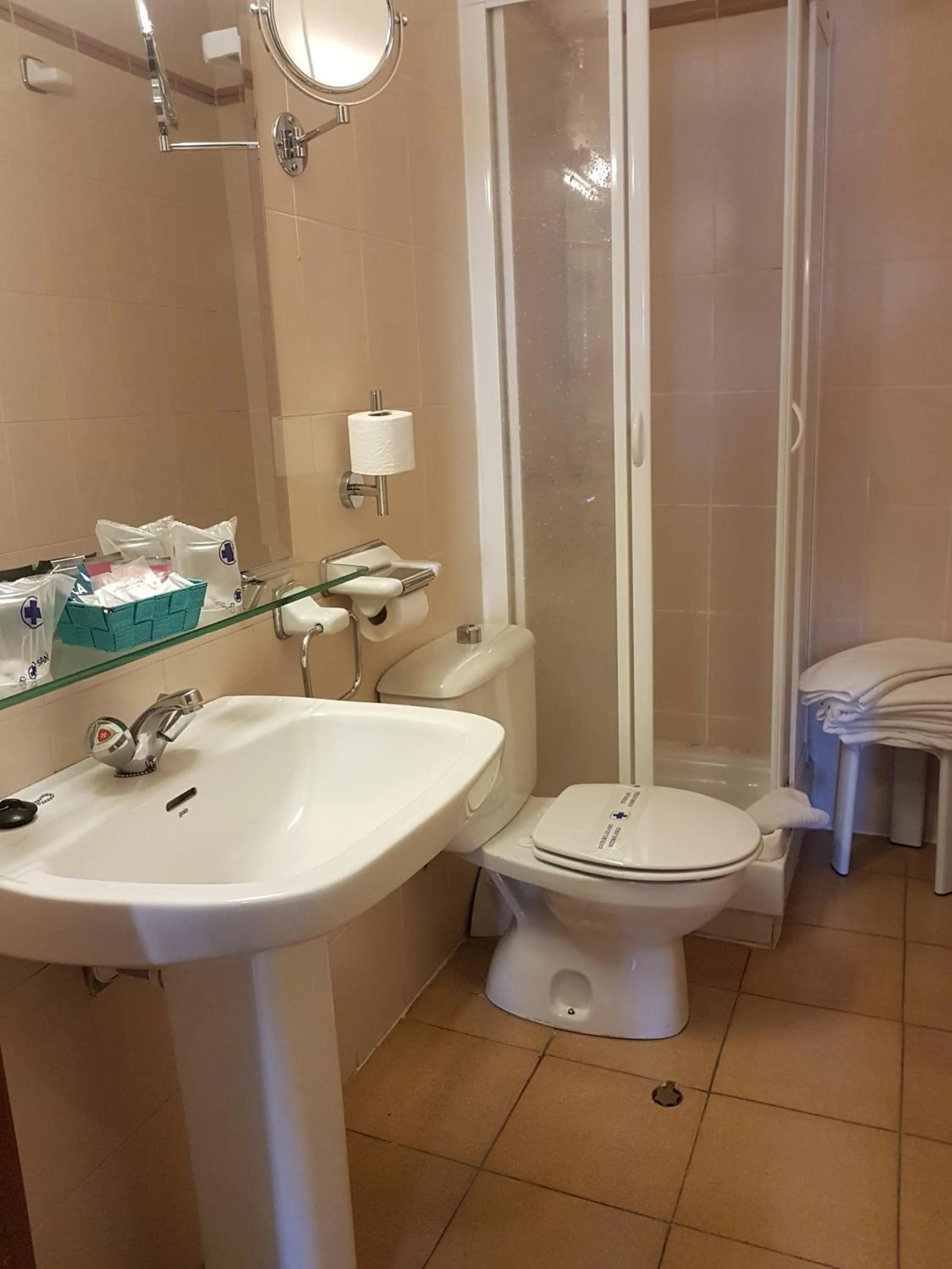 Toilet in Hotel La Residencia