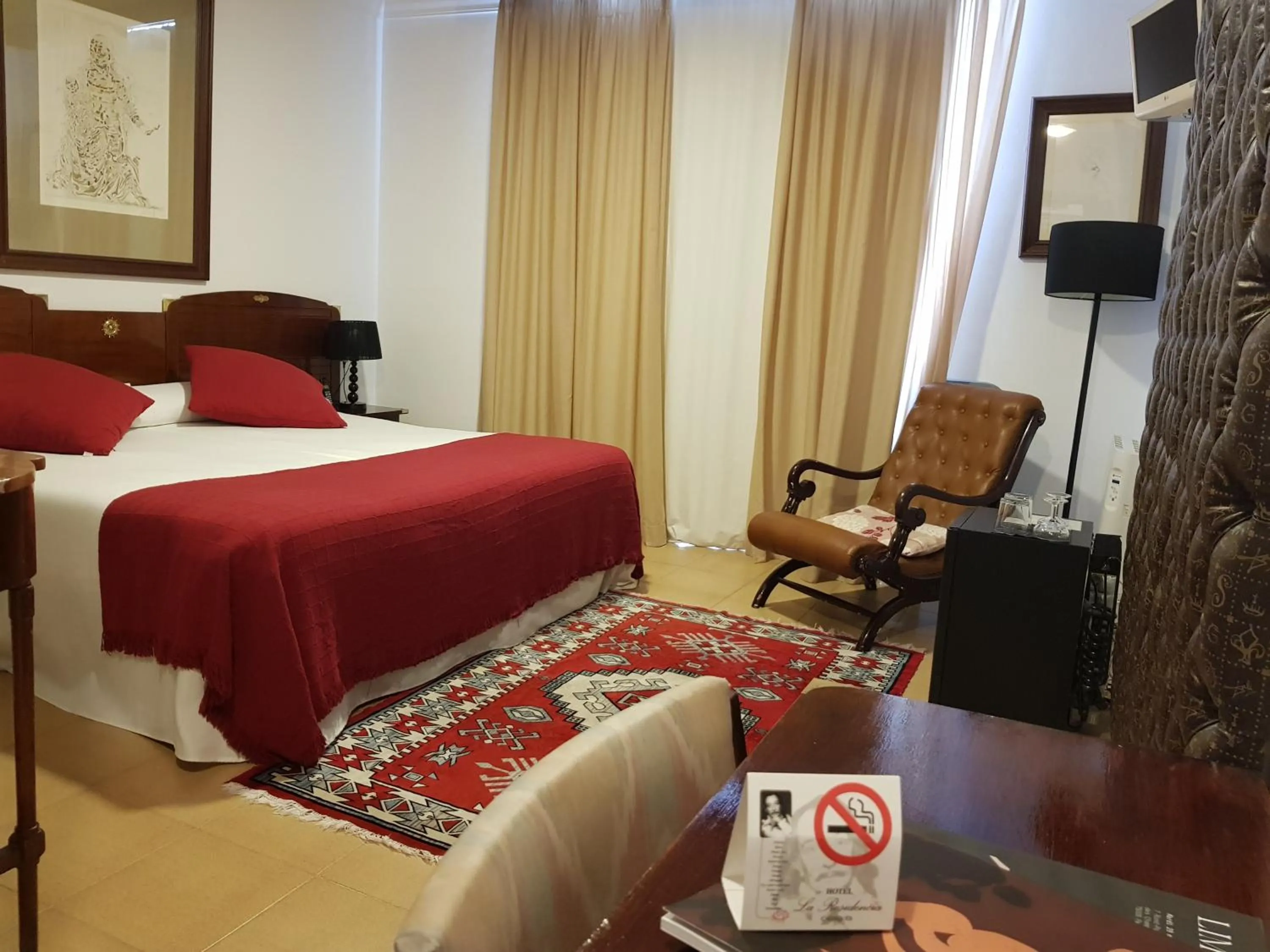 Bed in Hotel La Residencia