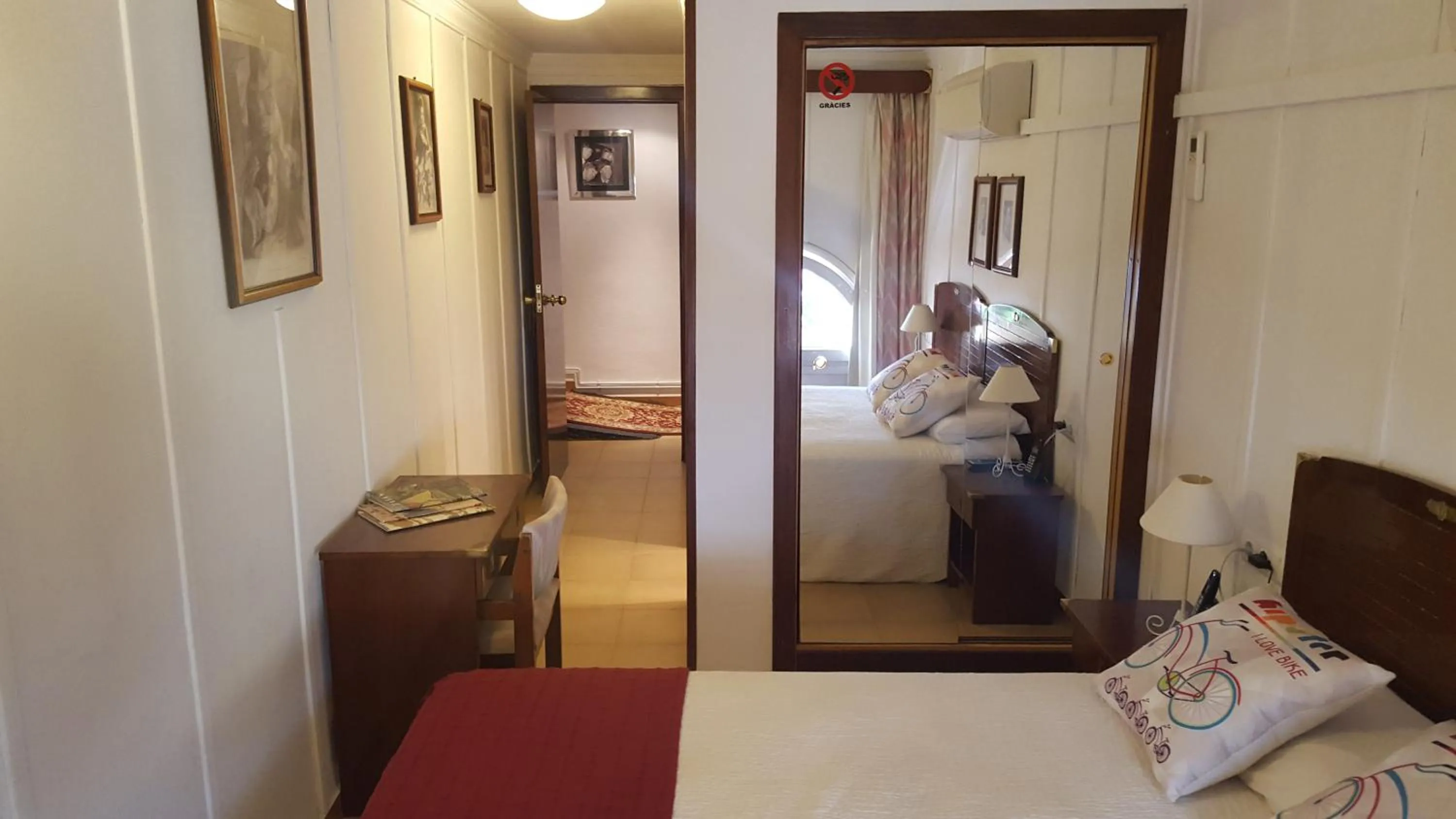 Bed in Hotel La Residencia