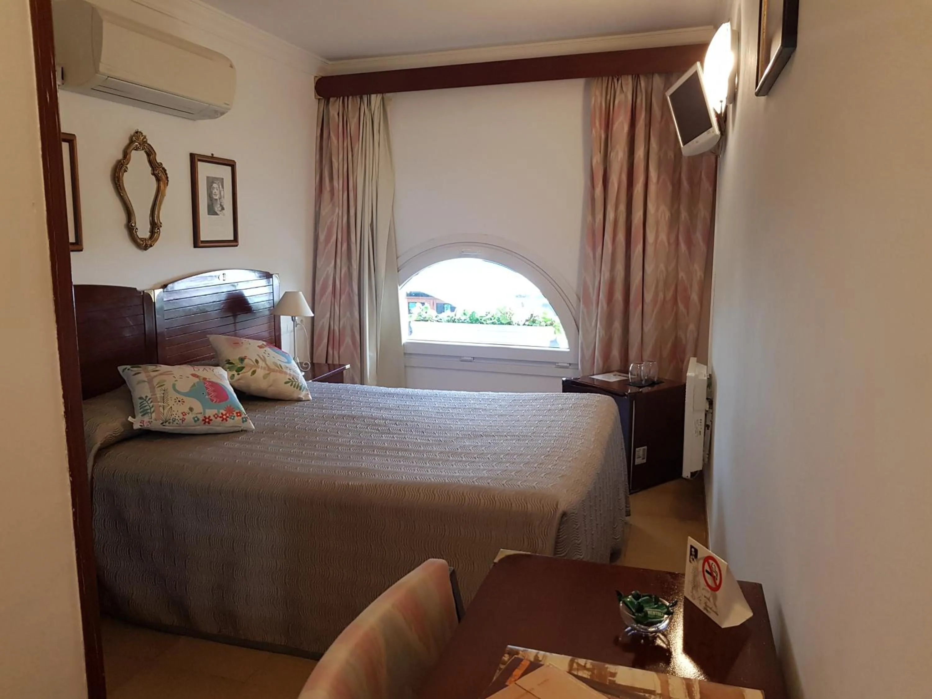 Bed in Hotel La Residencia