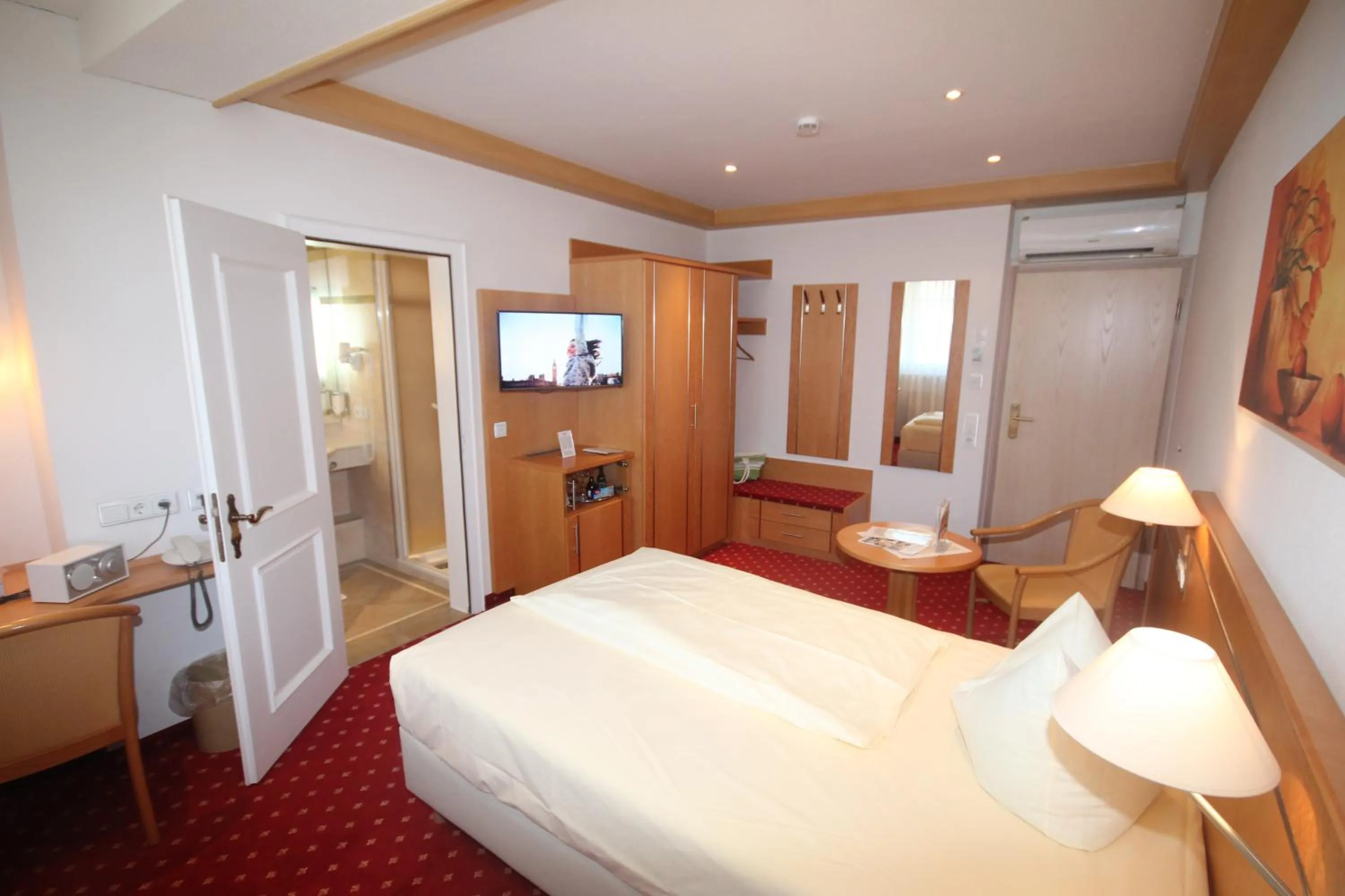 Photo of the whole room, Bed in Wohlfühlhotel Bercher