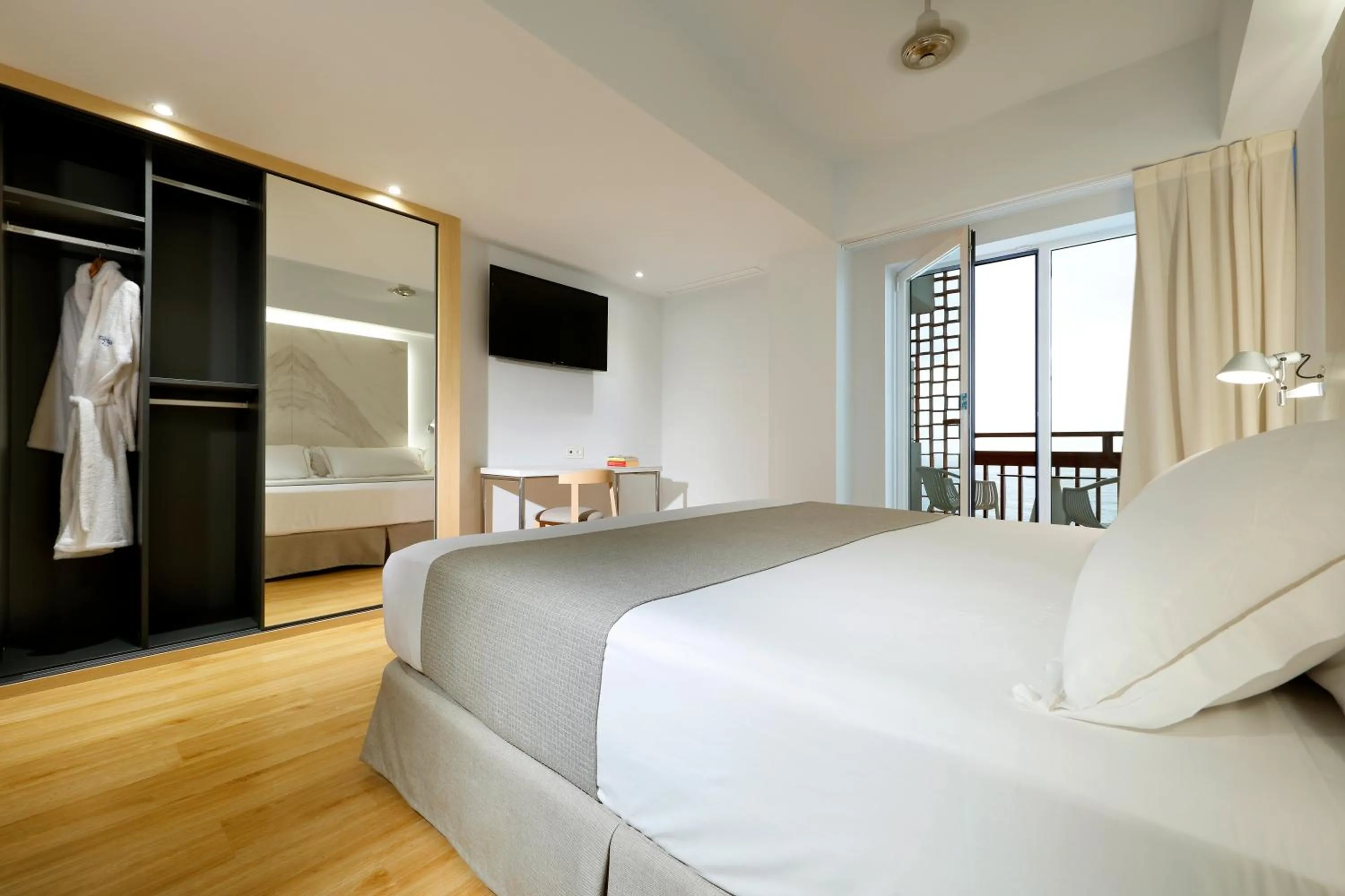Double Room with Frontal Sea View in Talayot - Adults Only