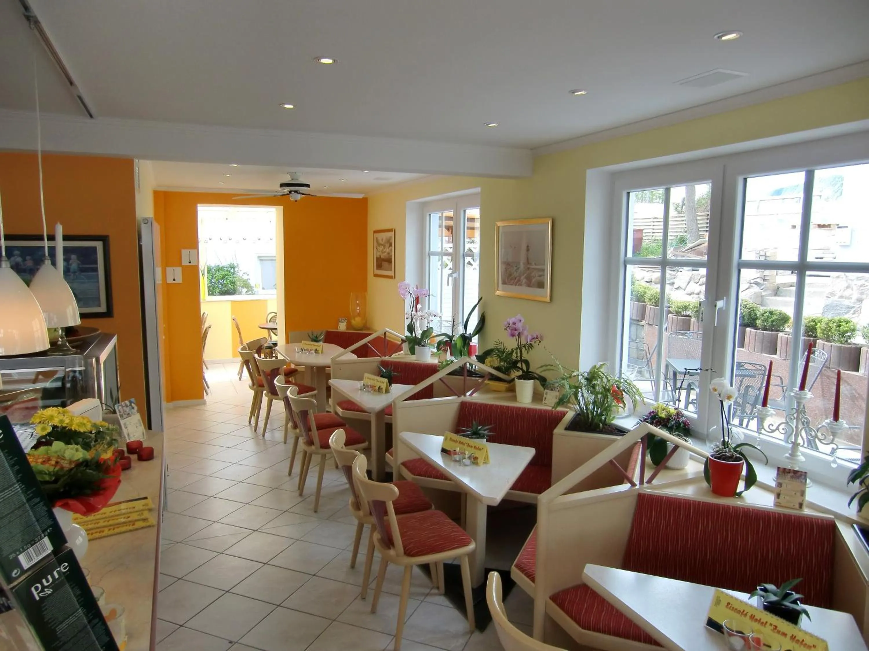 Restaurant/places to eat in Hotel zum Hafen