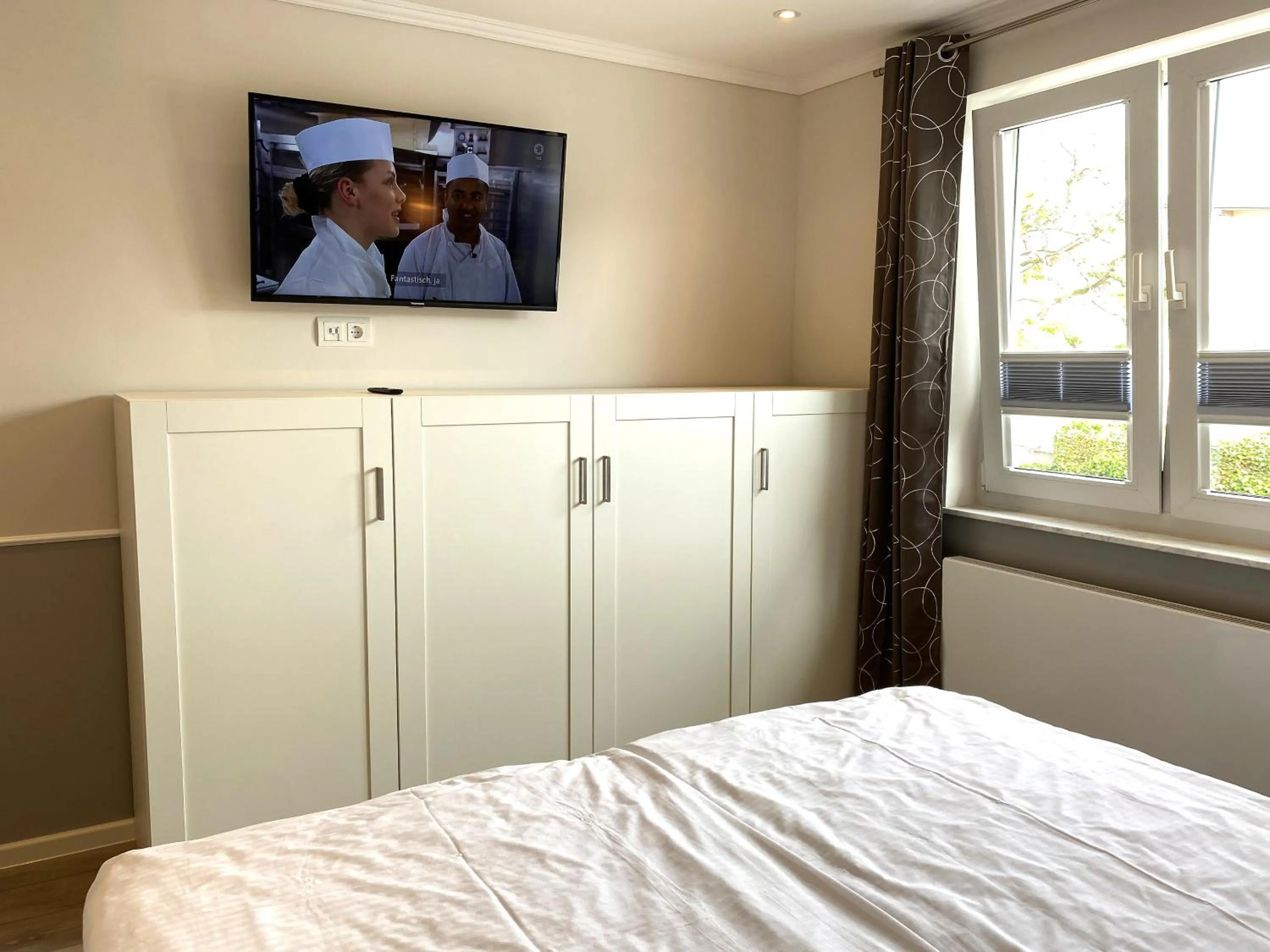 Bedroom, Bed in Hotel zum Hafen
