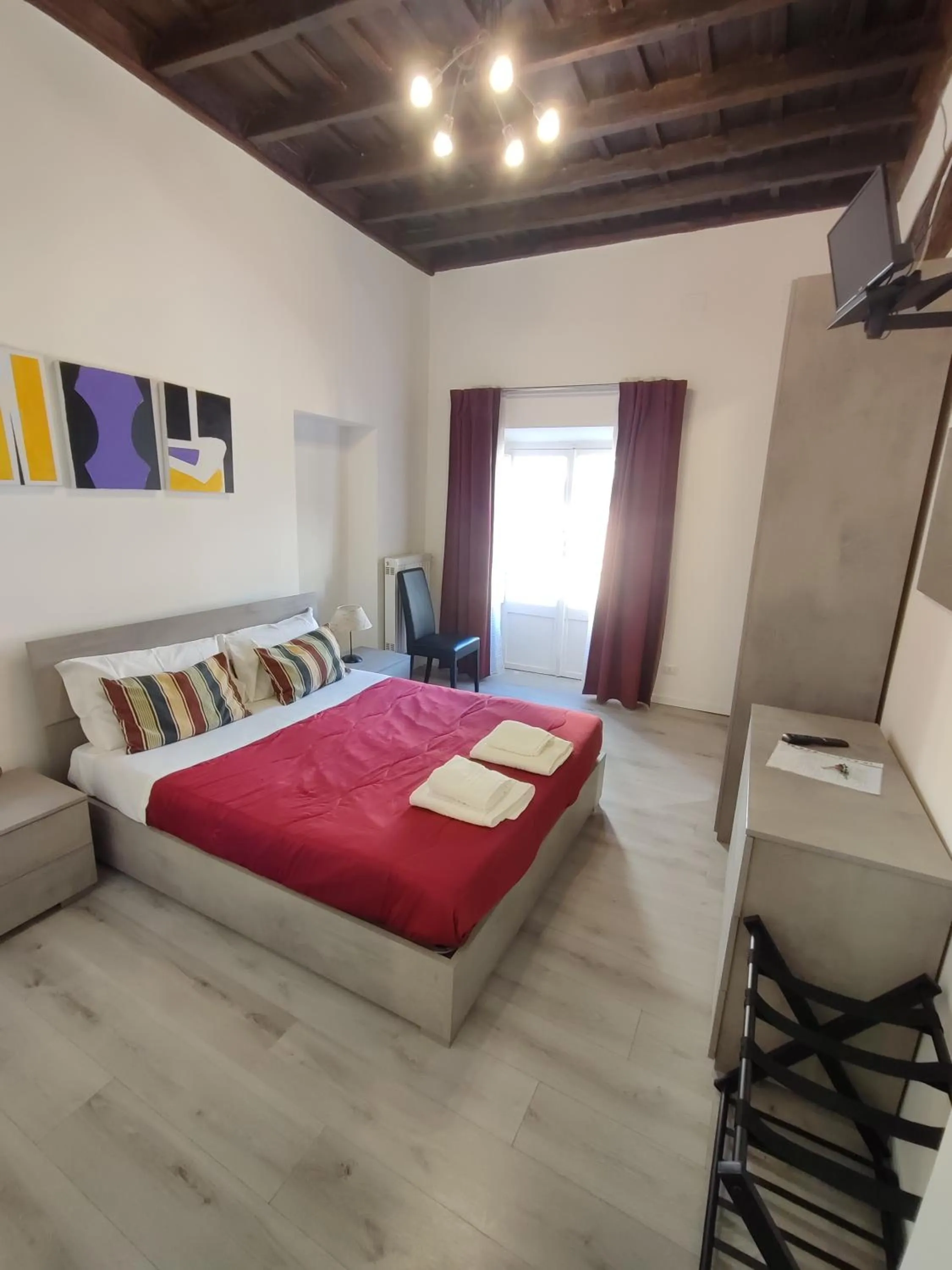 Bed in Giubbonari Street