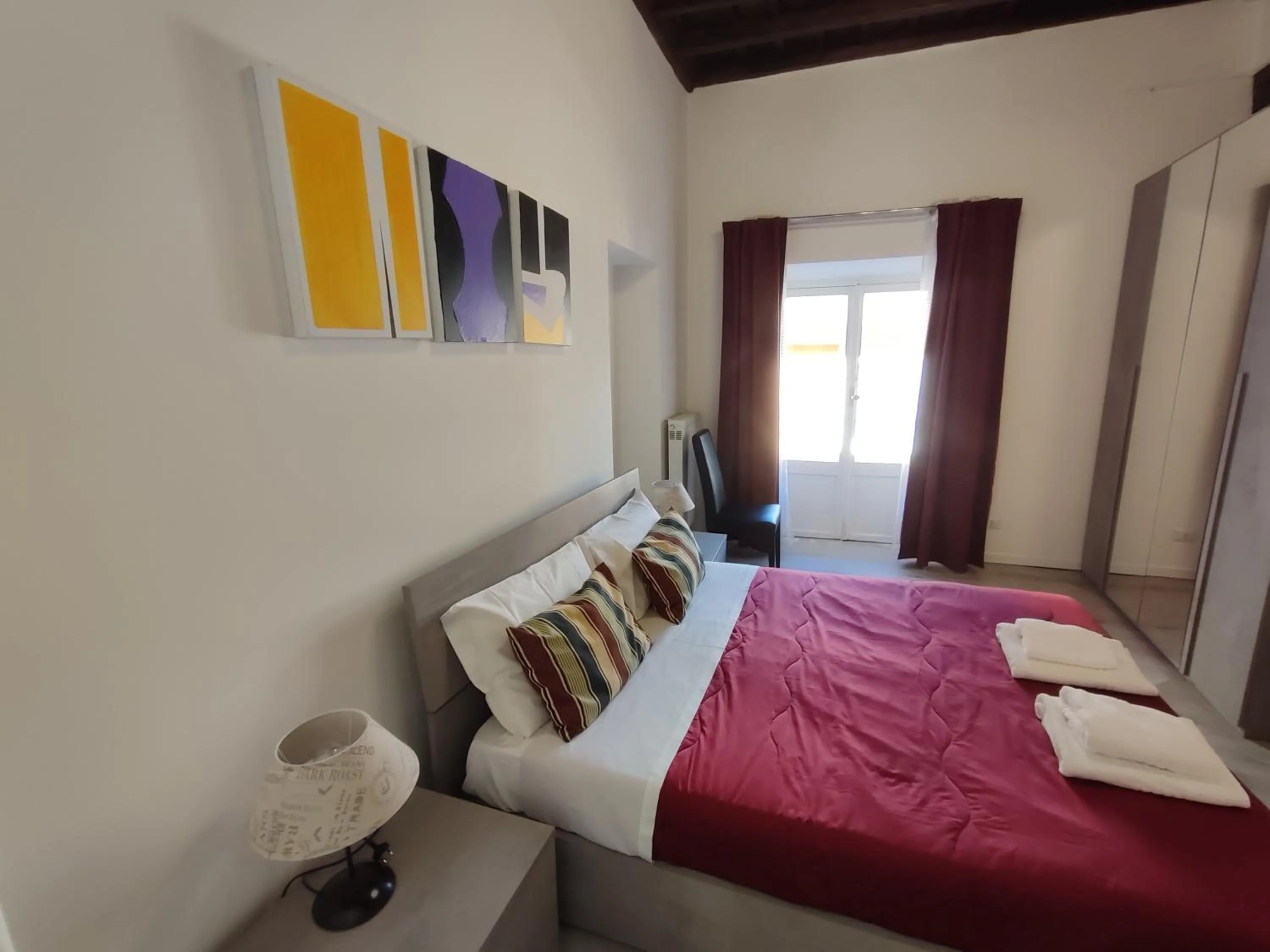 Bed in Giubbonari Street