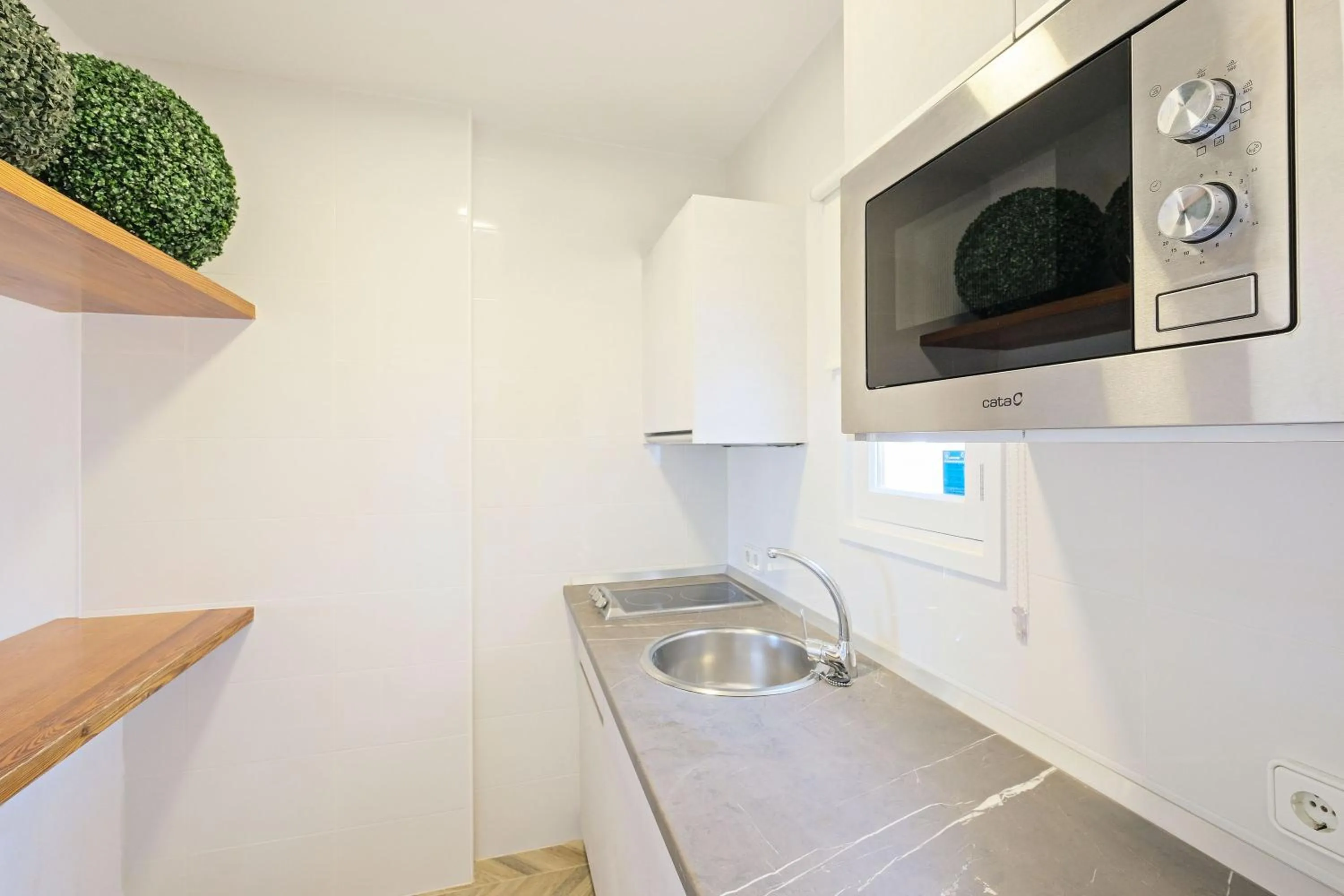 Decorative detail in azuLine Apartamentos Can Sanso