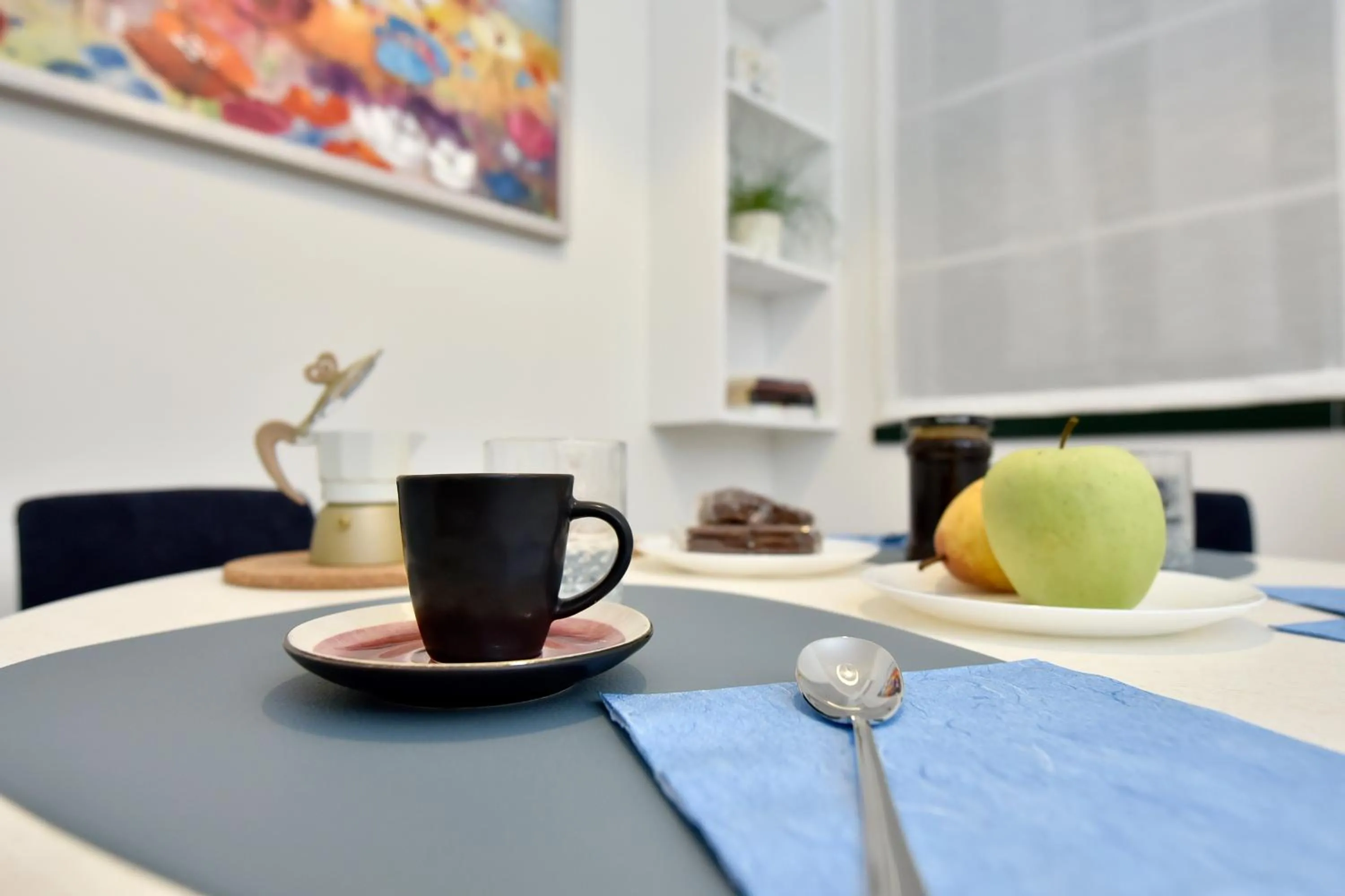 Dining area in Apart No 6