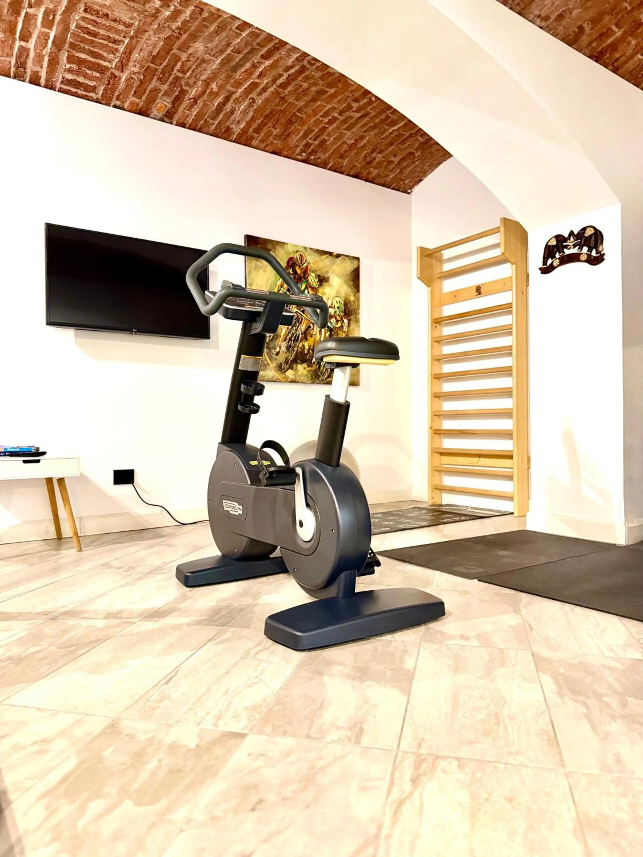 Fitness centre/facilities in Apart No 6